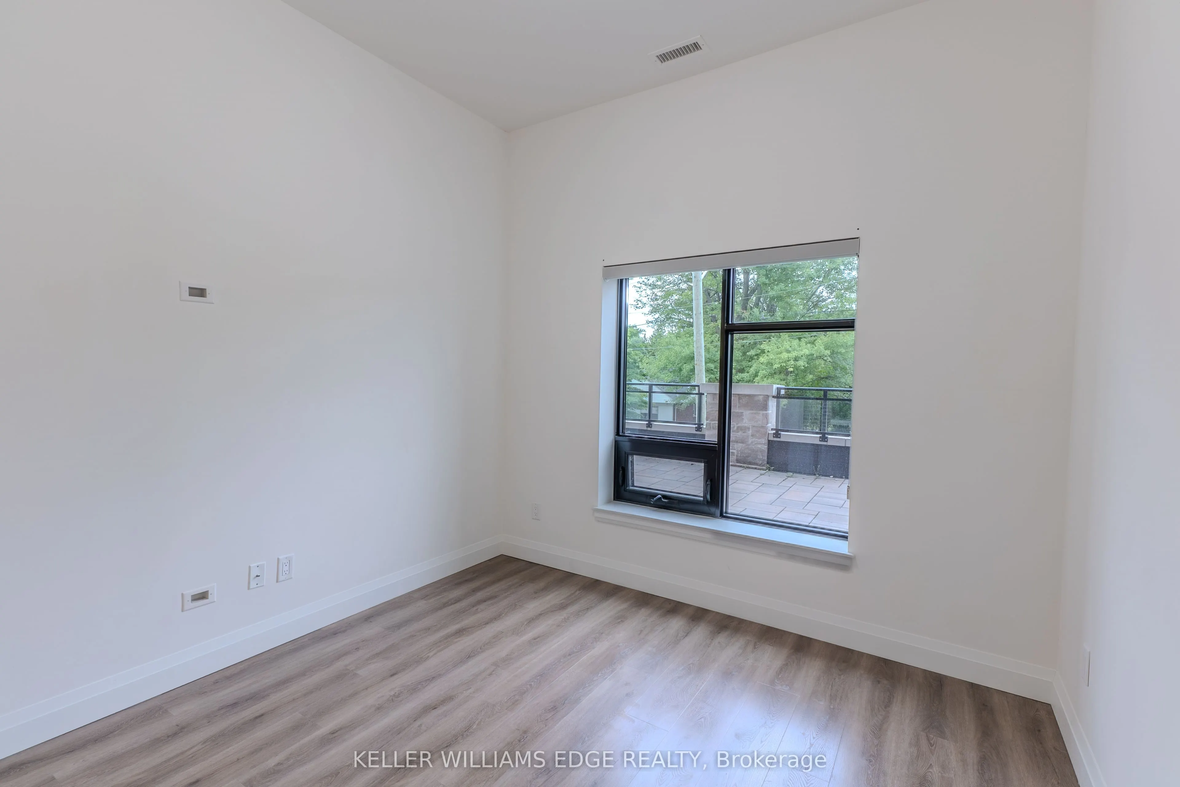 30 HAMILTON Street S, #103