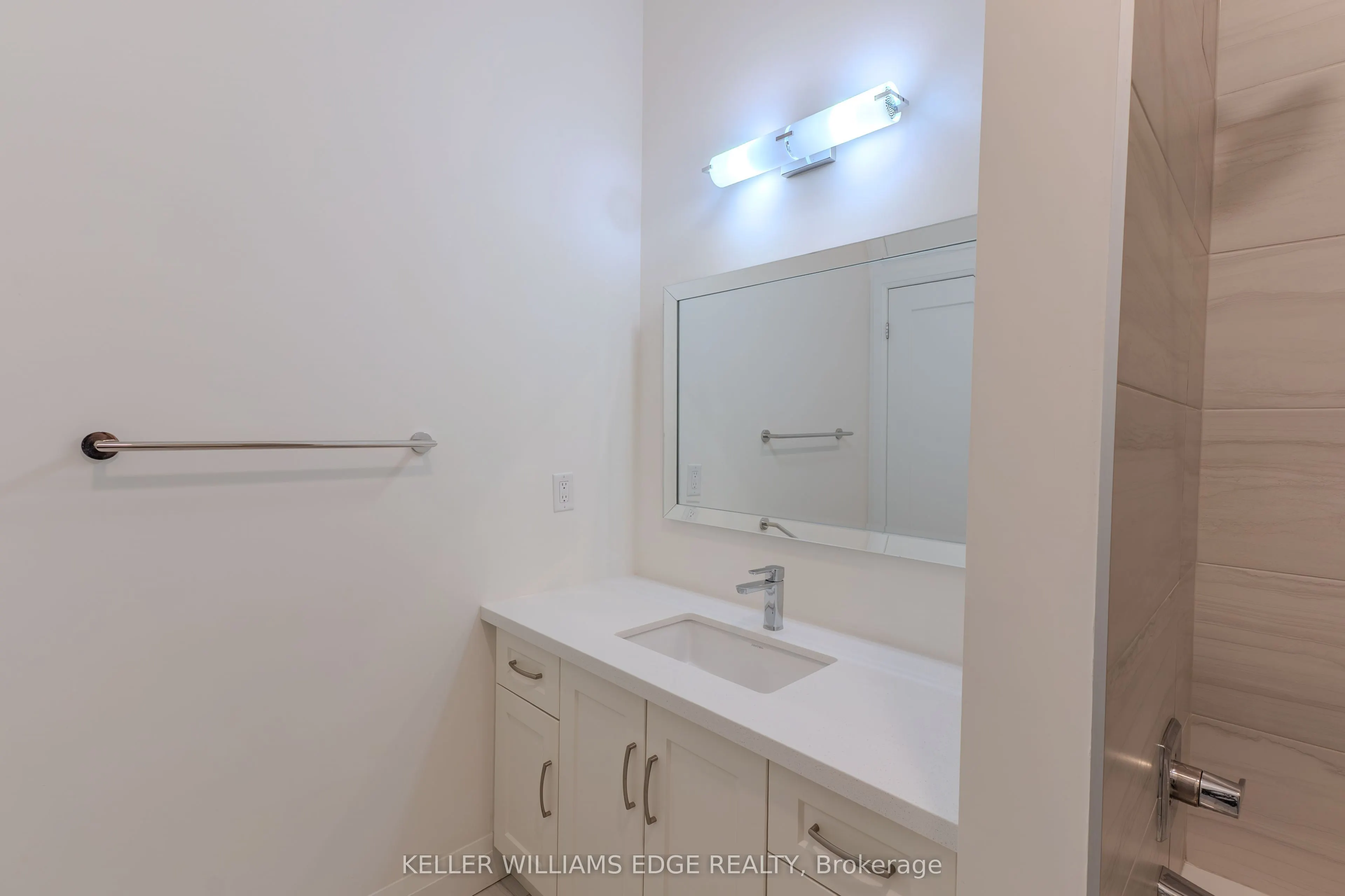 30 HAMILTON Street S, #103
