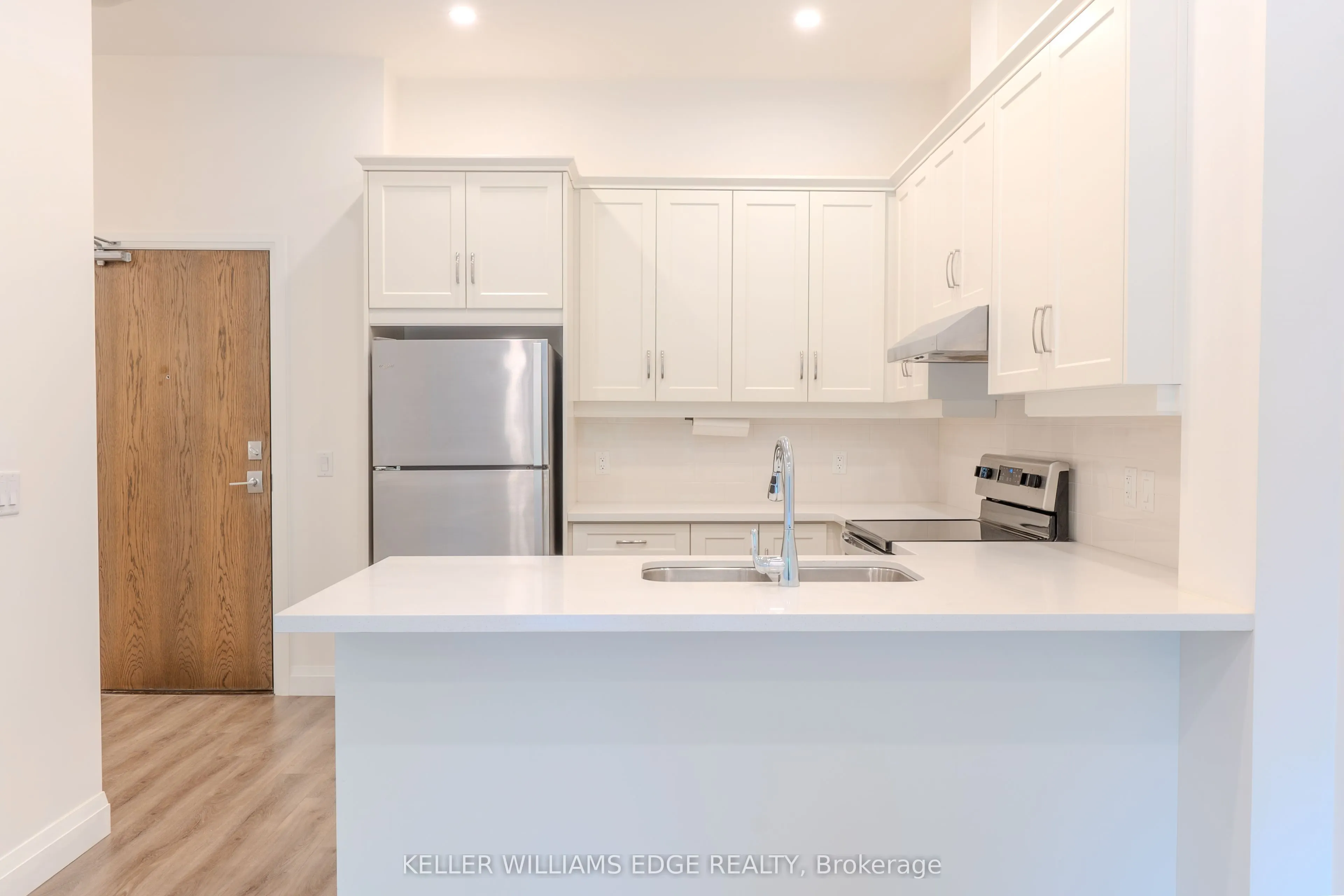 30 HAMILTON Street S, #103