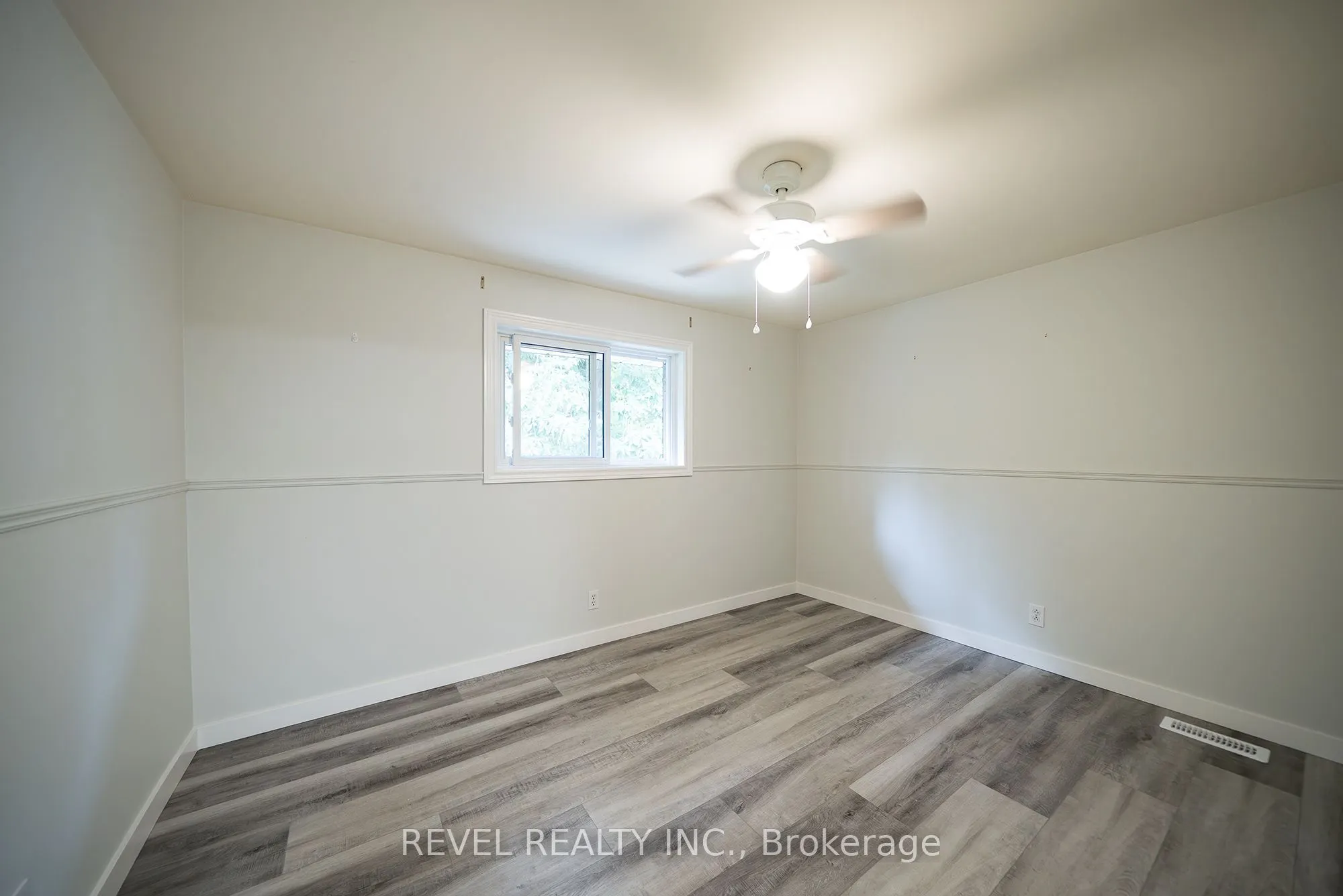11 Glenwood Drive