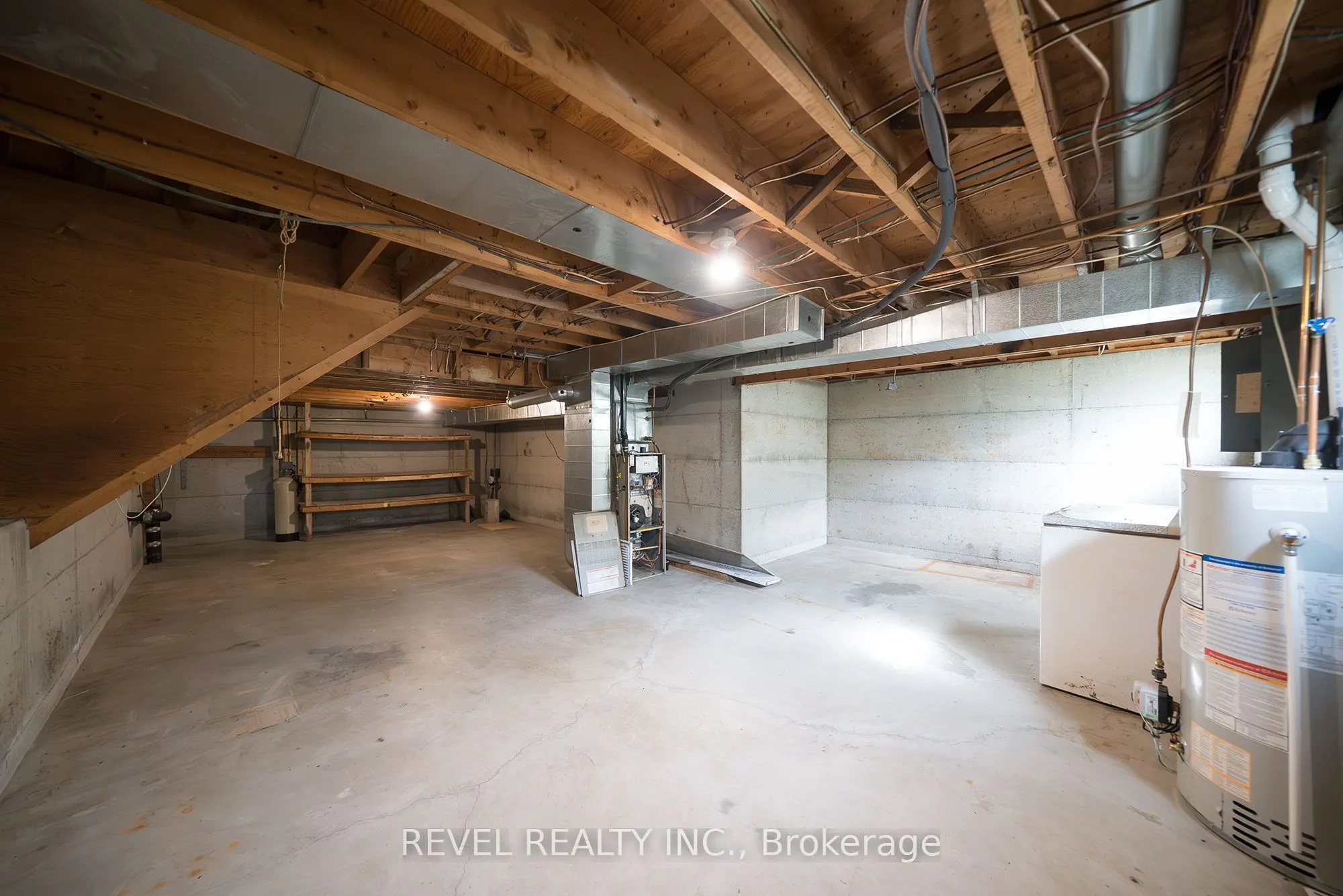 11 Glenwood Drive