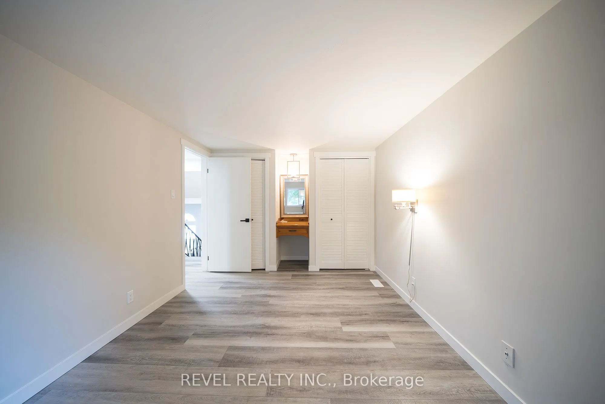 11 Glenwood Drive