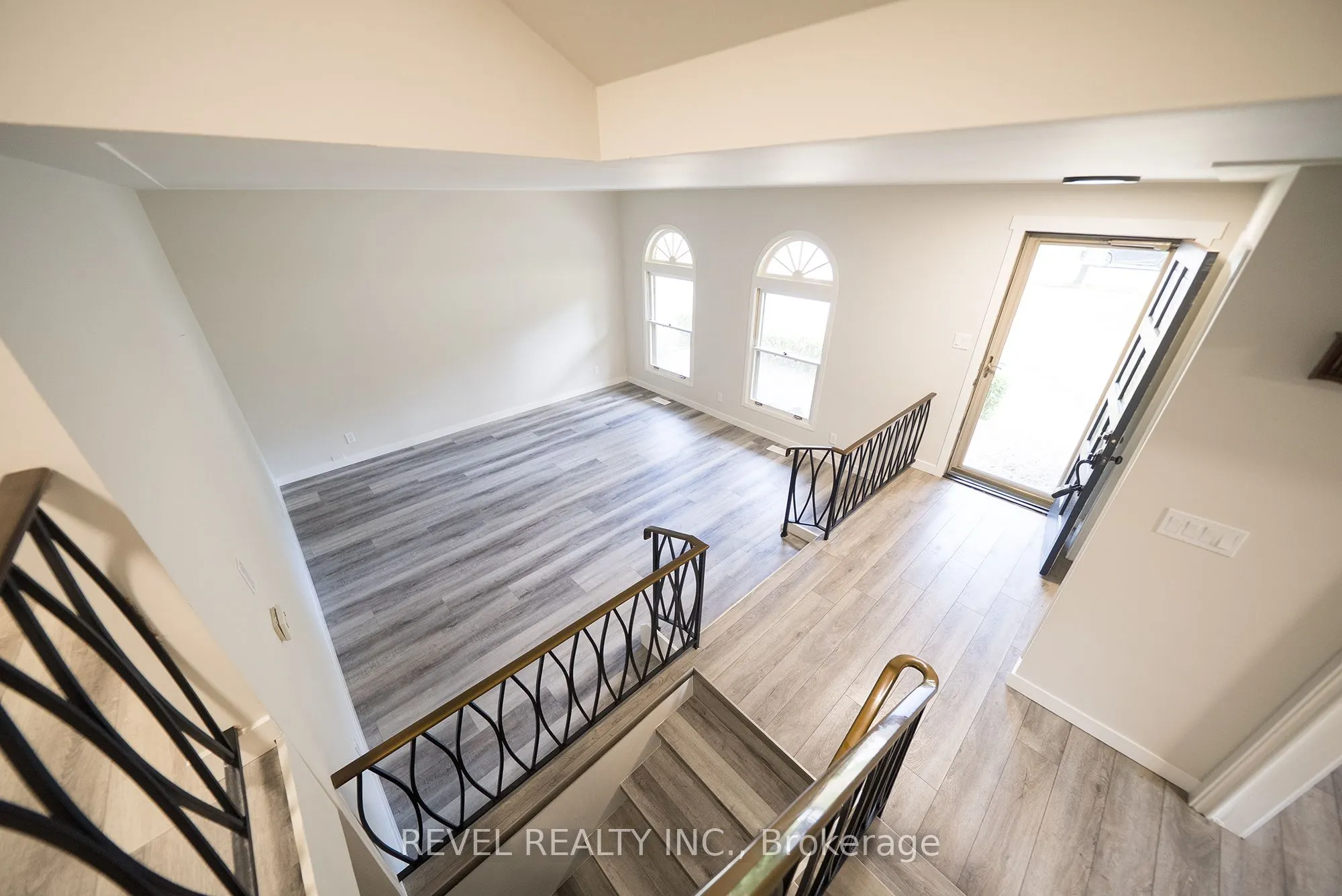 11 Glenwood Drive