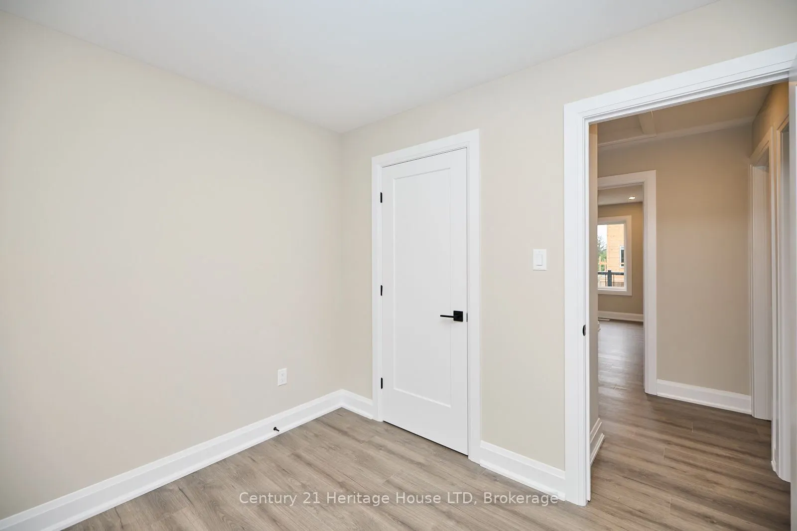292 Vine Street, #83