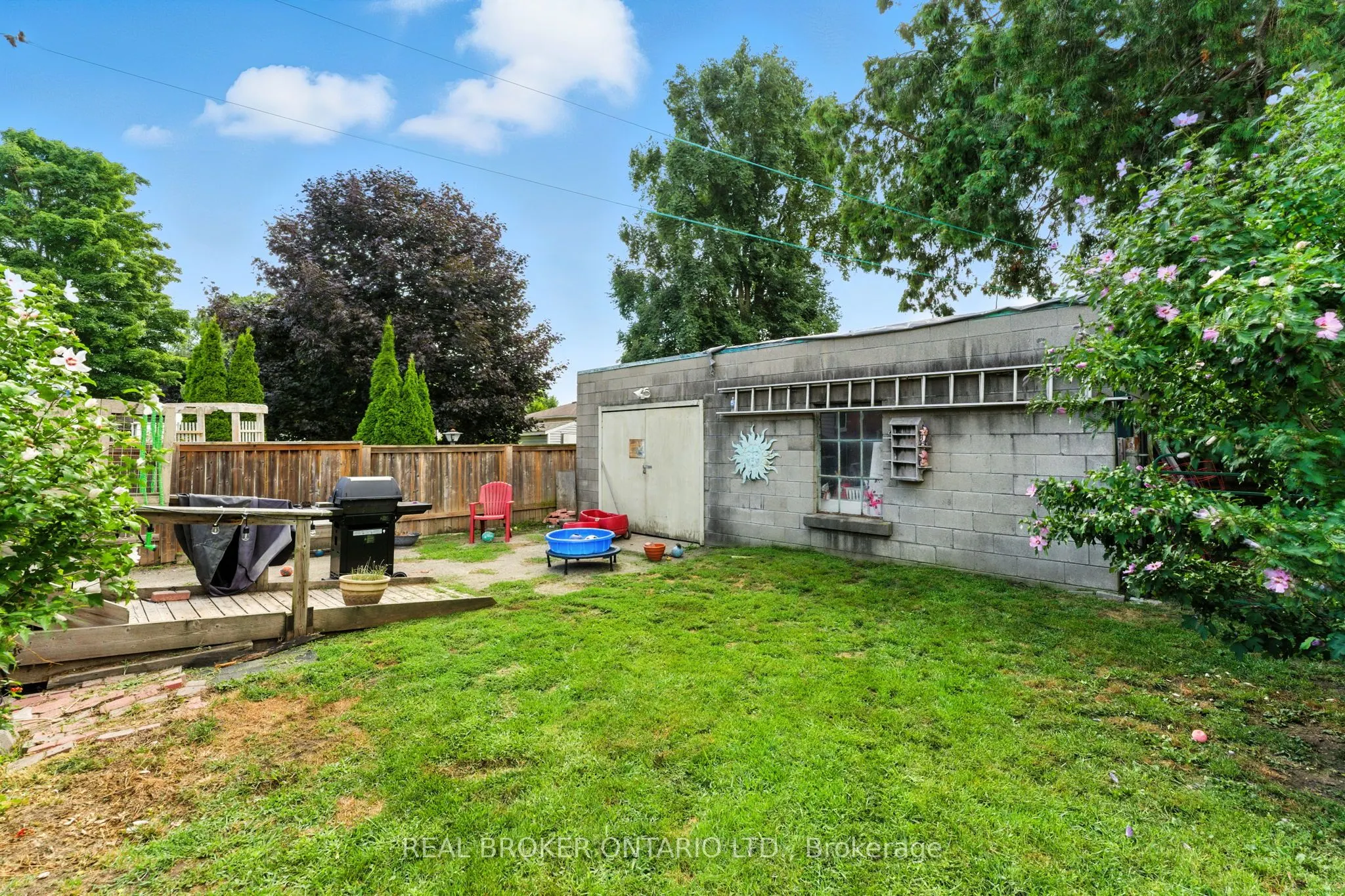 96 Aberdeen Avenue