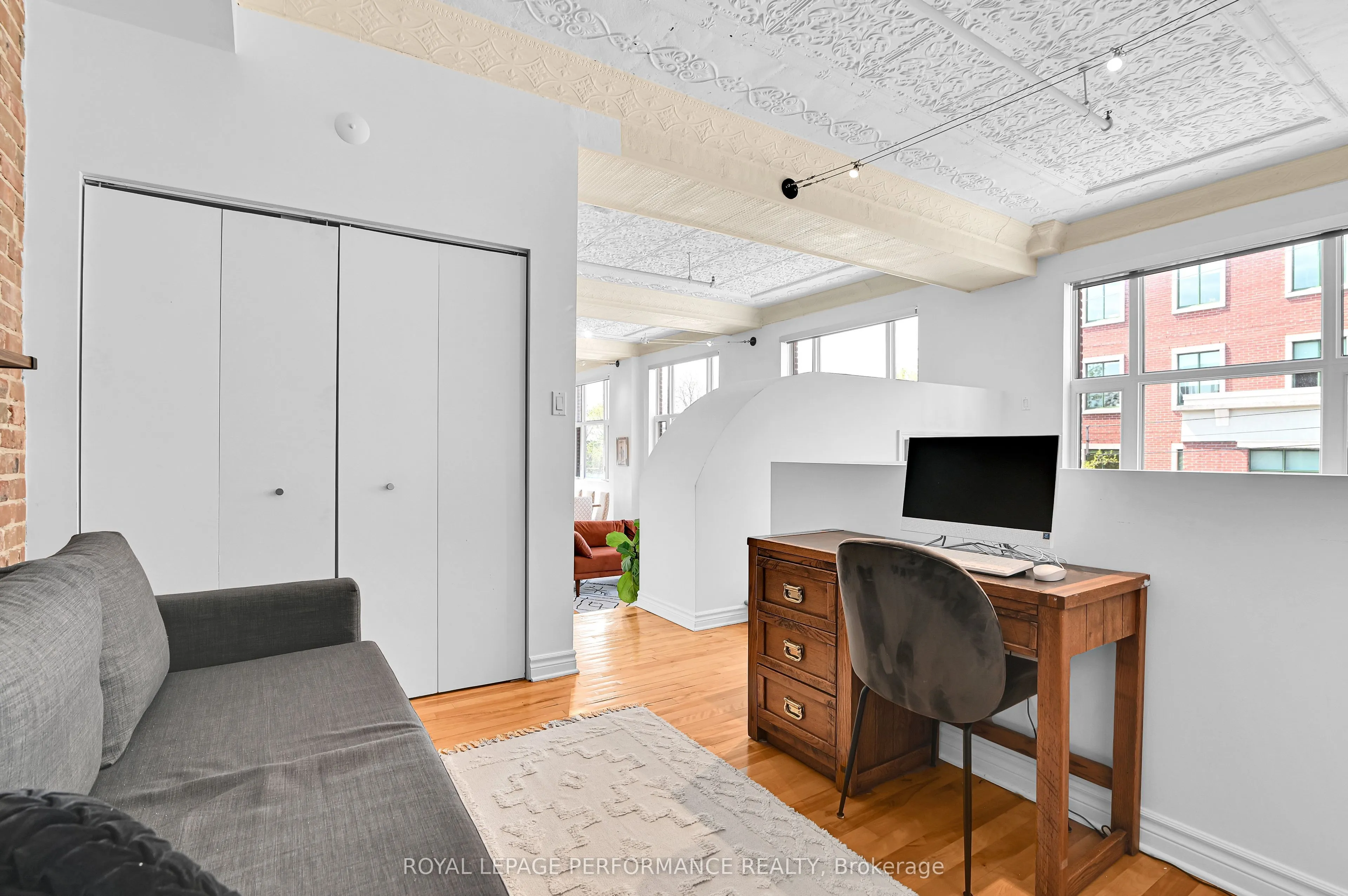 297 Dupuis Street, #205