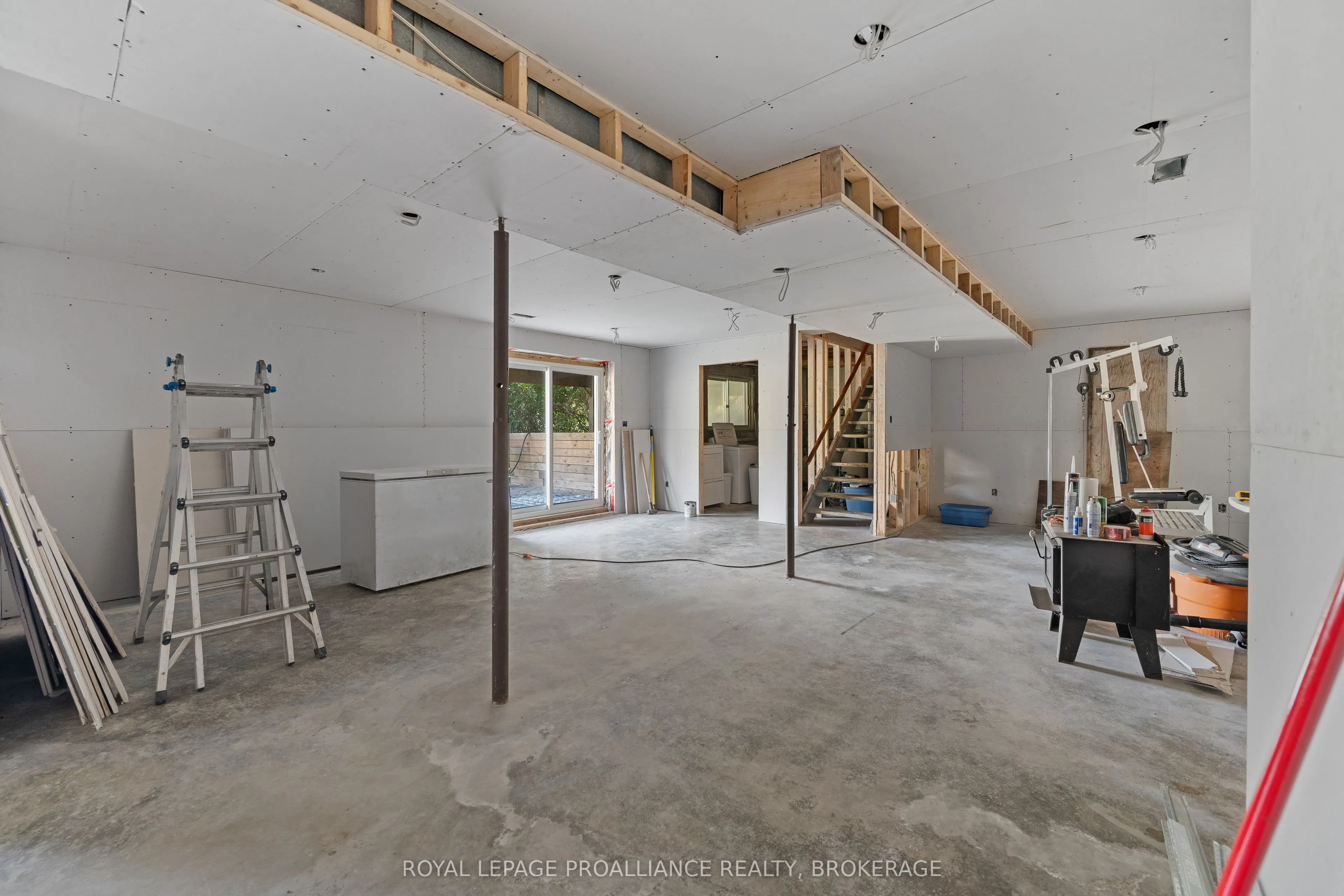 658 County Road 1 E