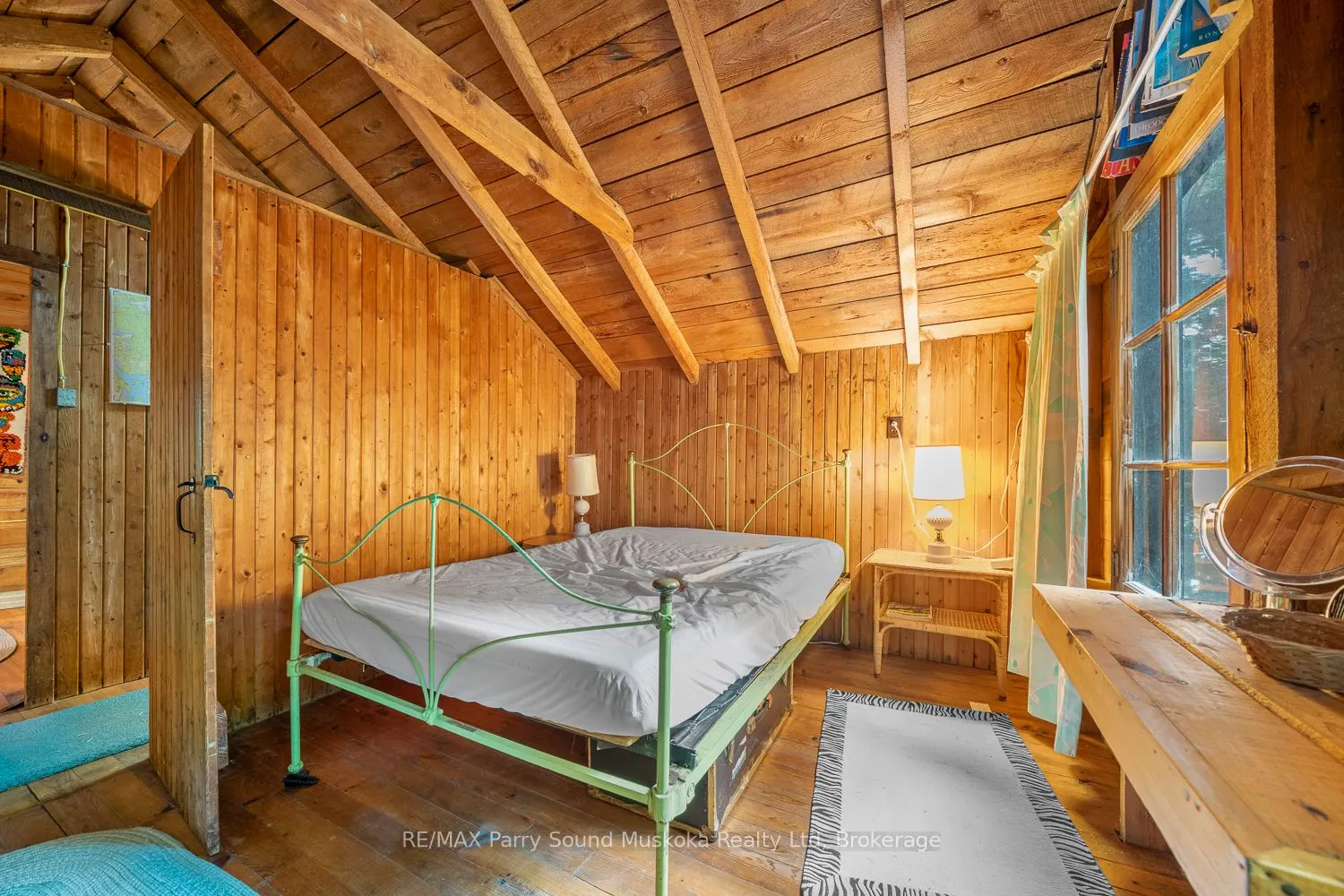 897 897172 WA Horseshoe Lake