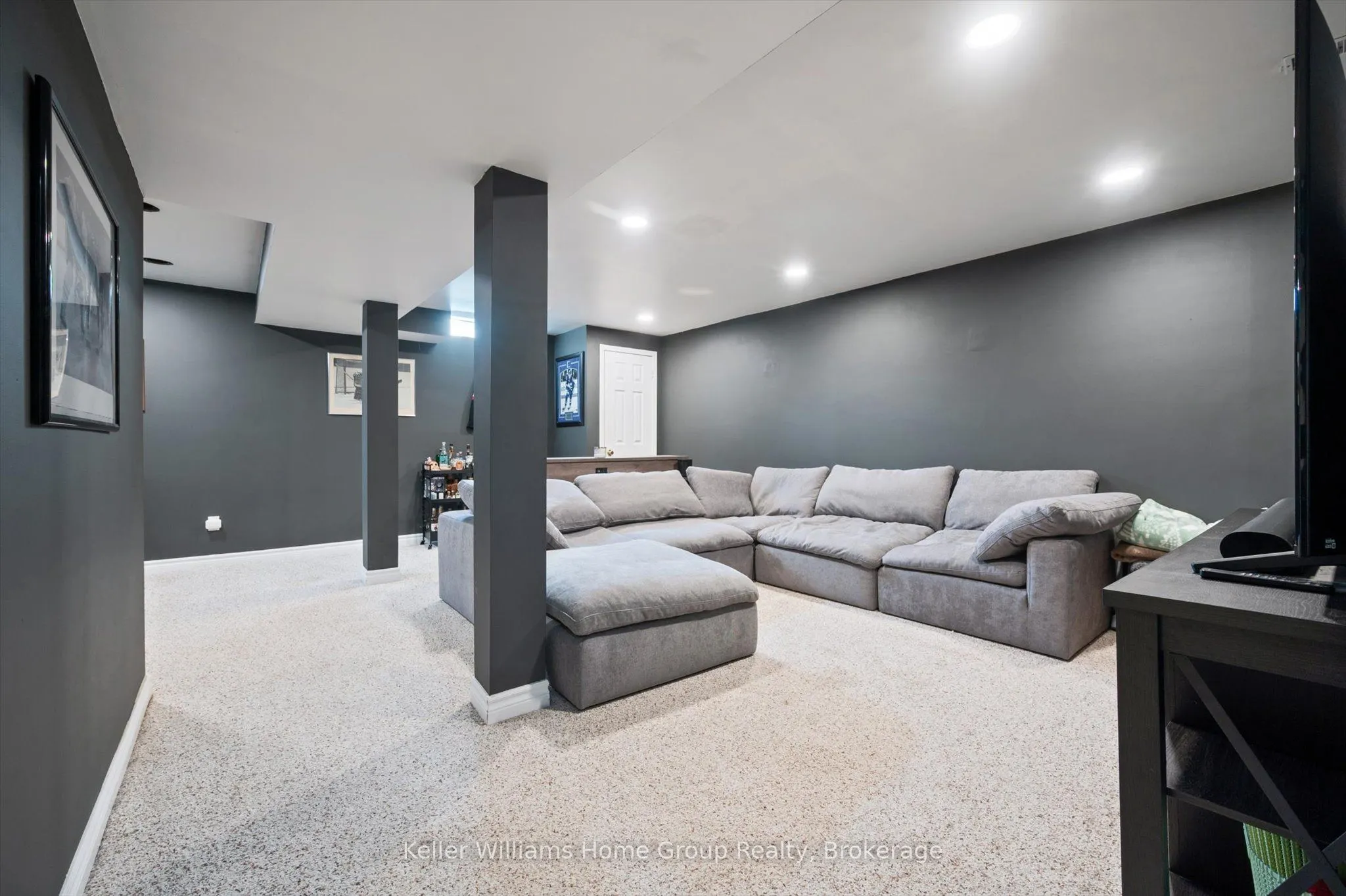 434 Black Street
