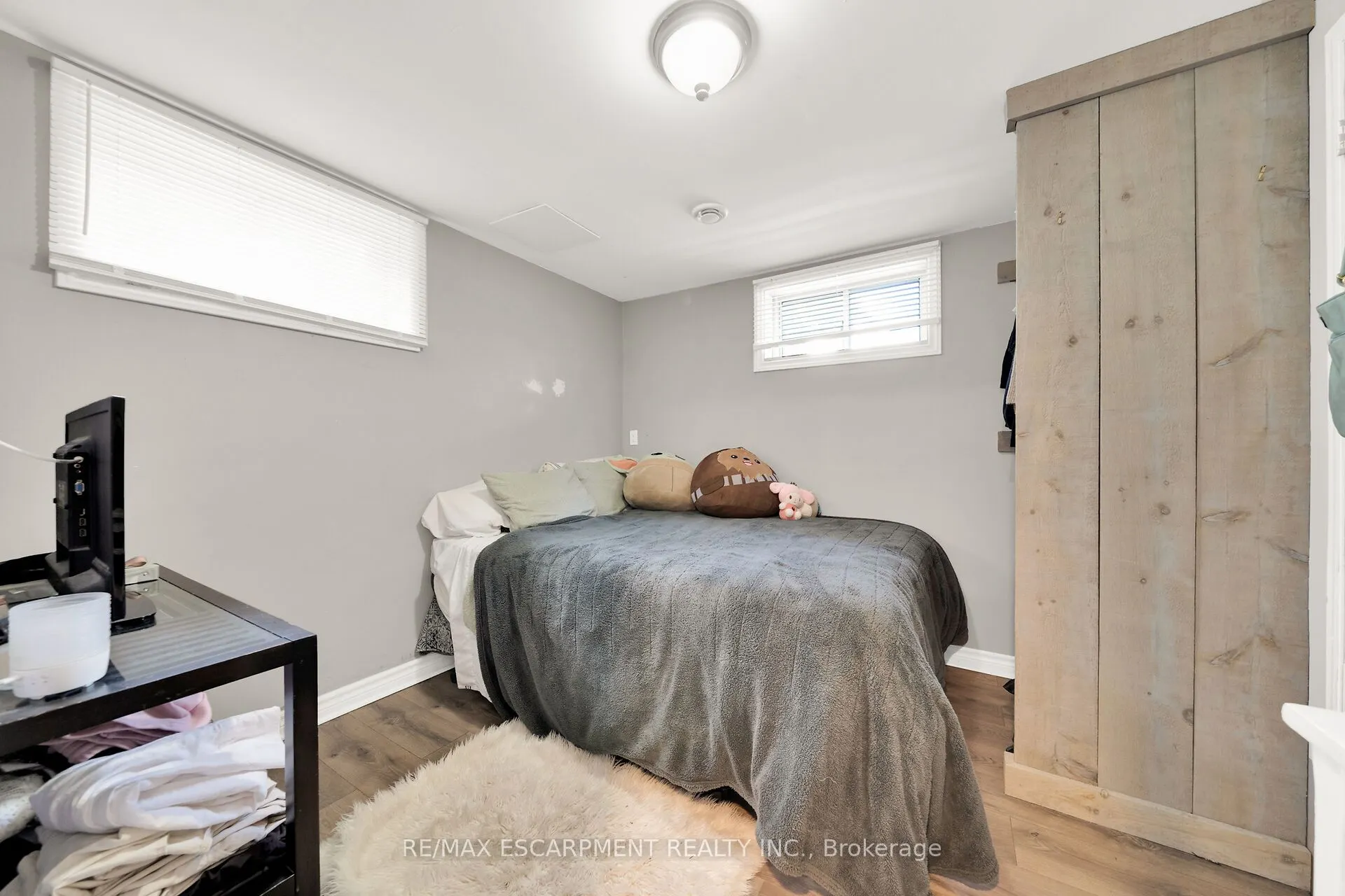 226 Carluke Road E