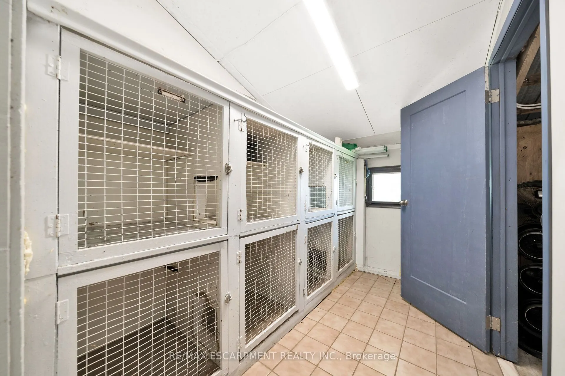 226 Carluke Road E