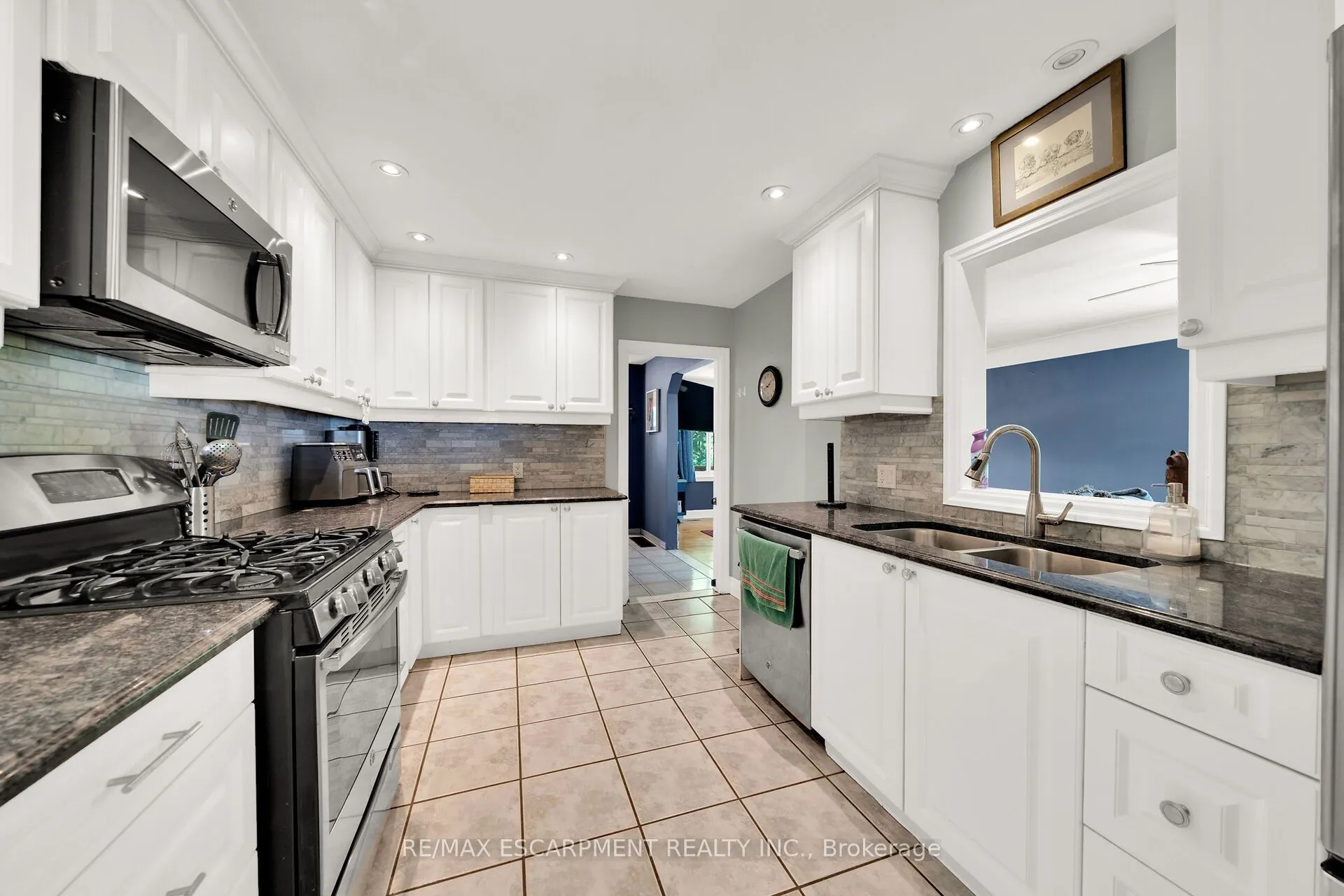 226 Carluke Road E
