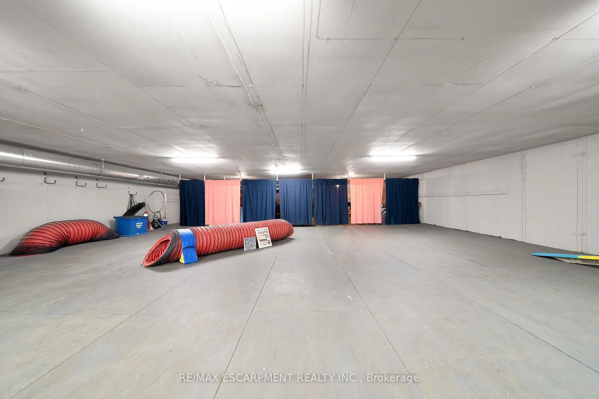 226 Carluke Road E