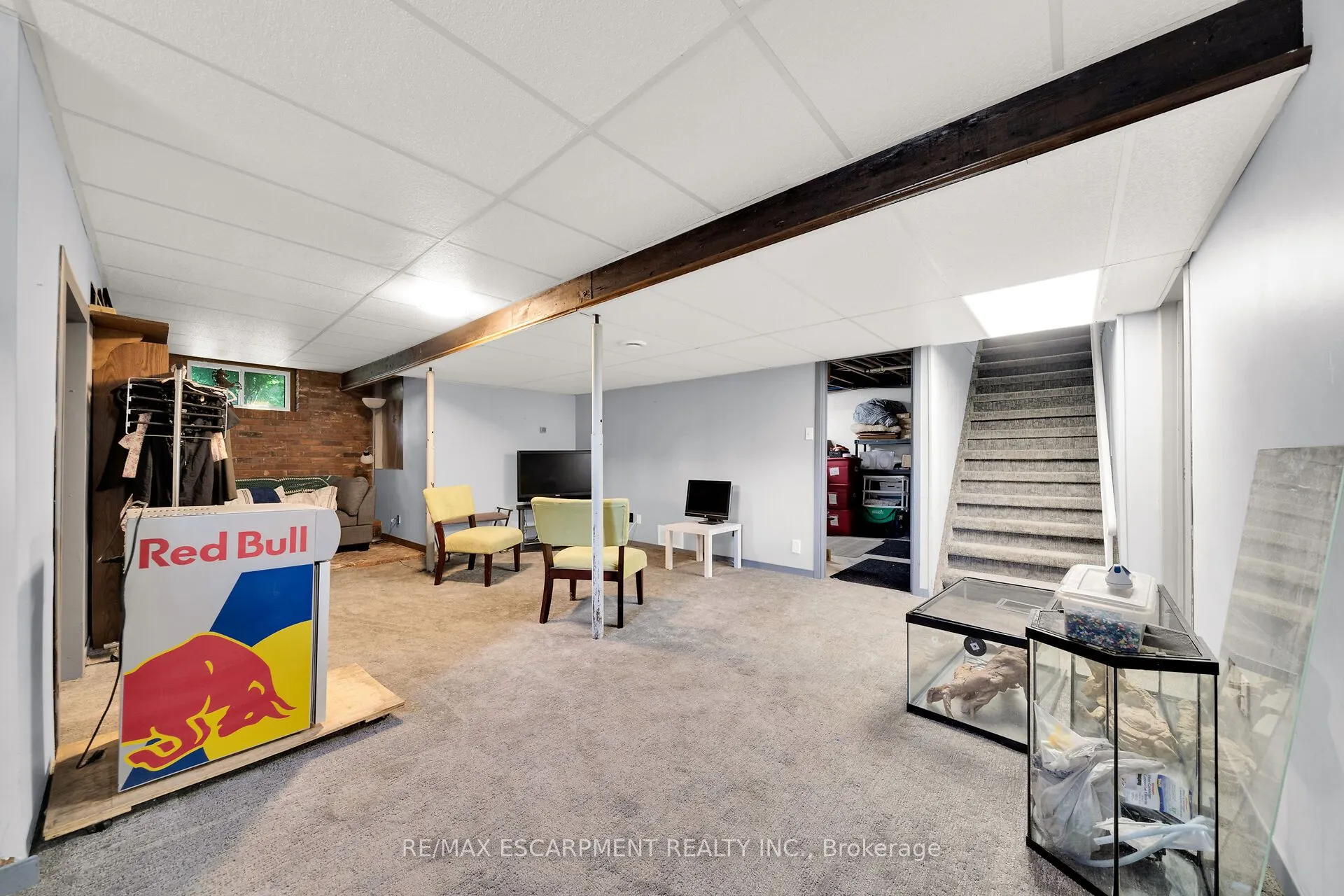 226 Carluke Road E