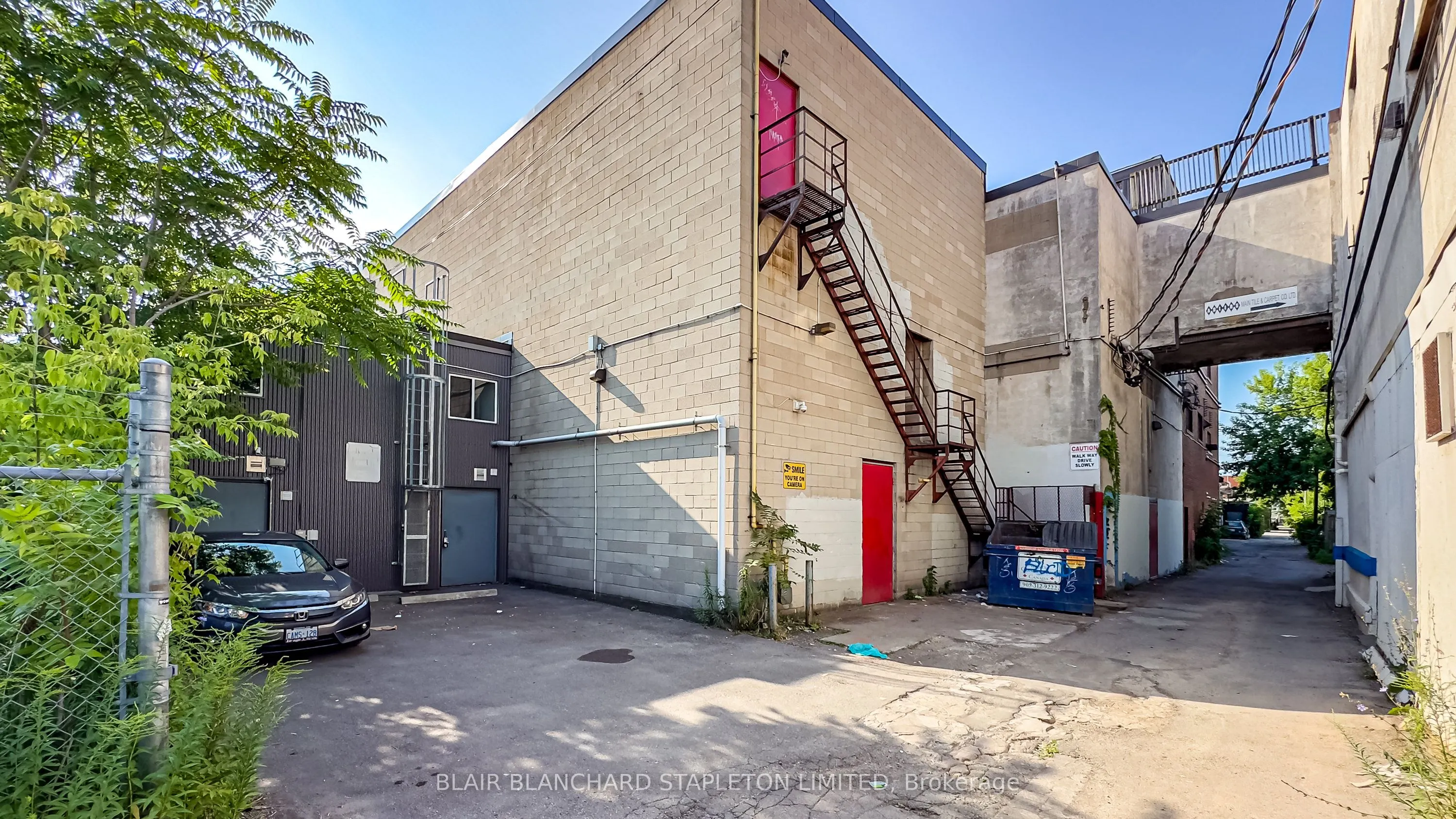 249 Ottawa Street N