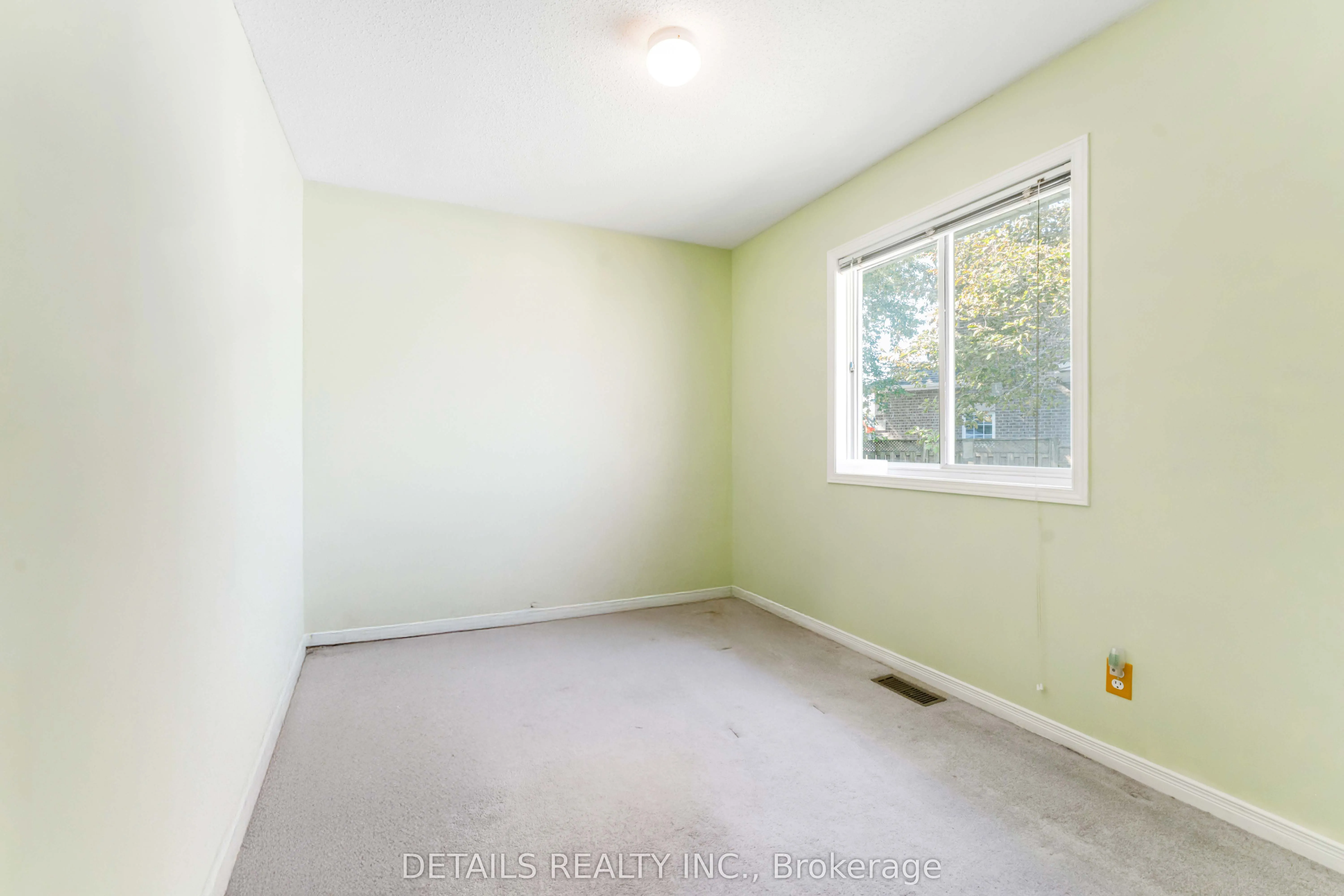 12 Henry Goulburn Way