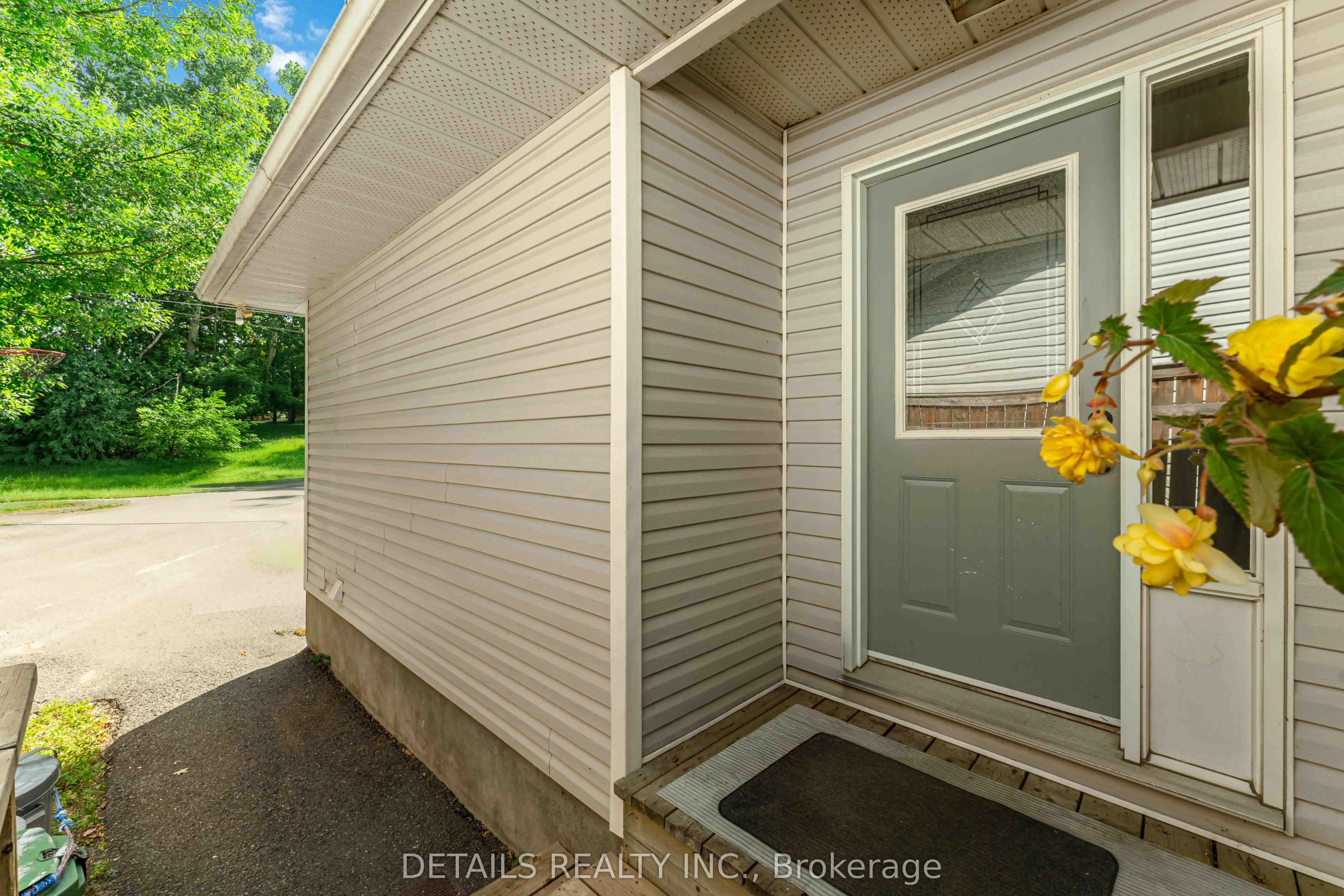 12 Henry Goulburn Way