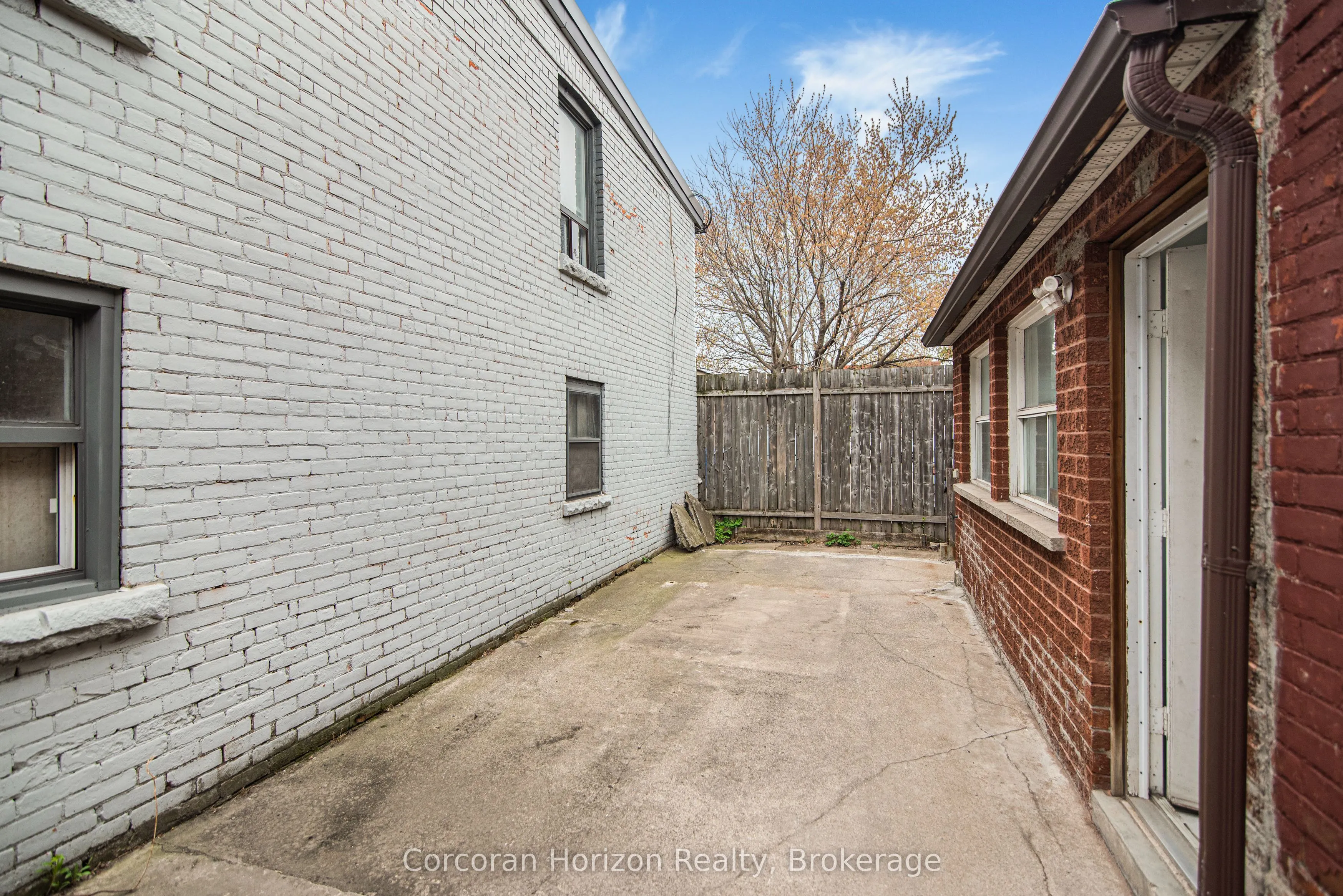 283 Emerald Street N