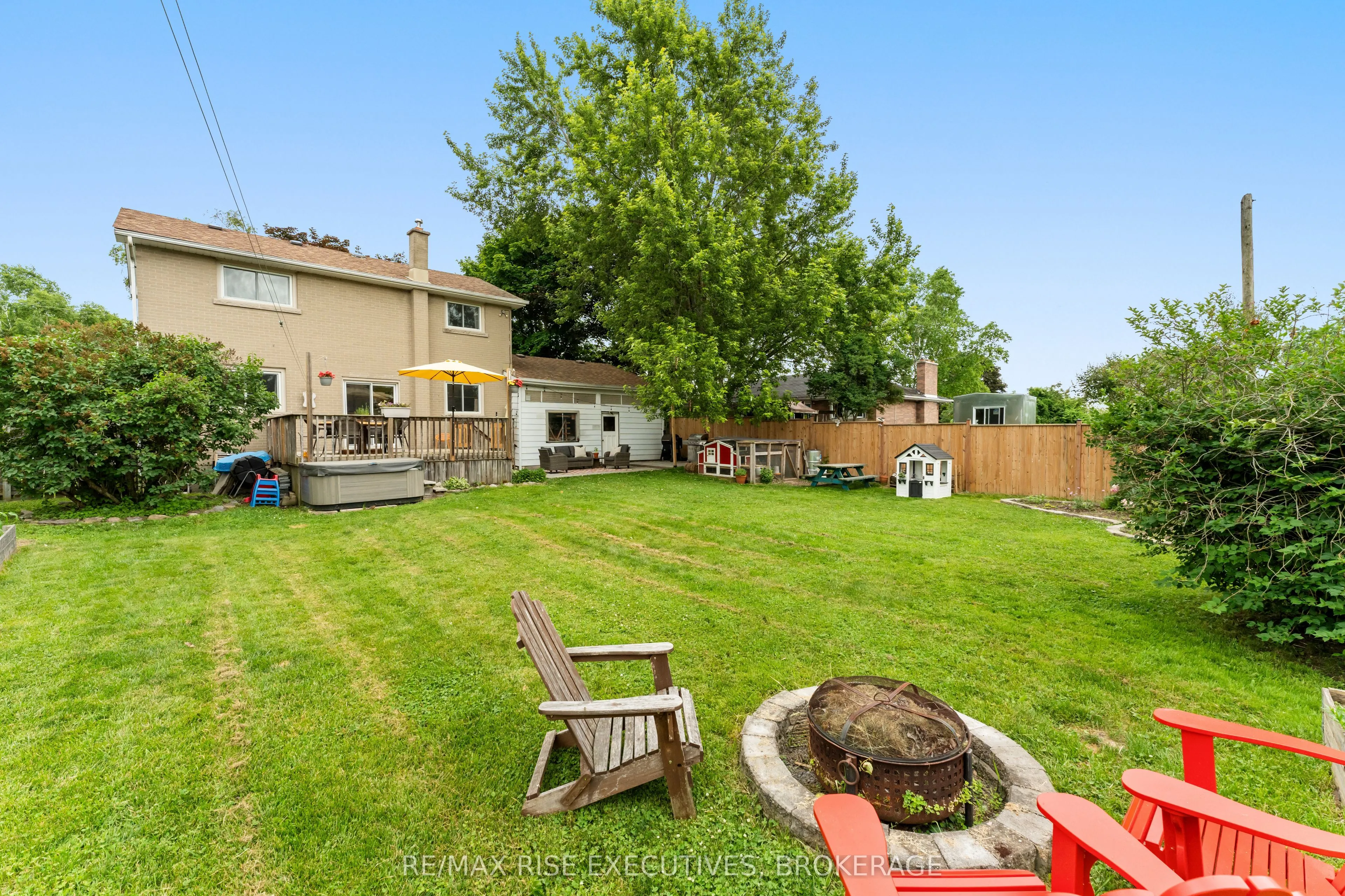 1267 Leyton Avenue