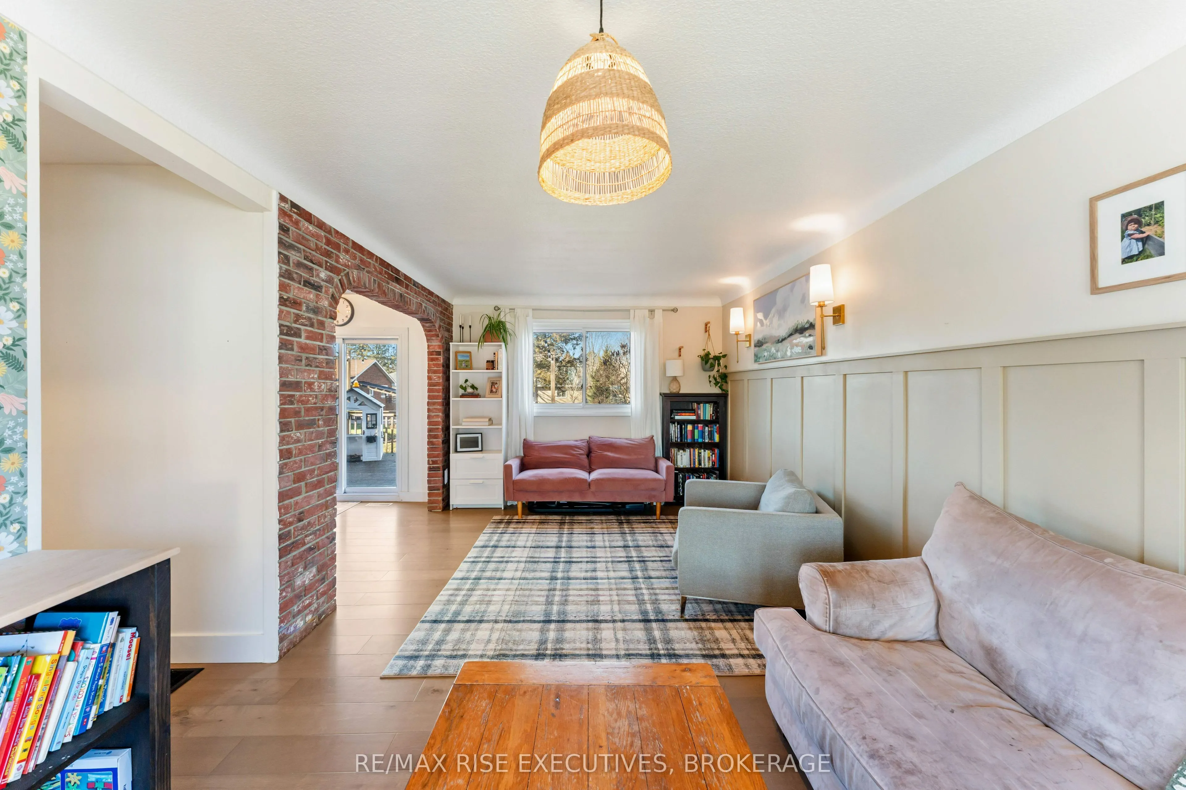1267 Leyton Avenue