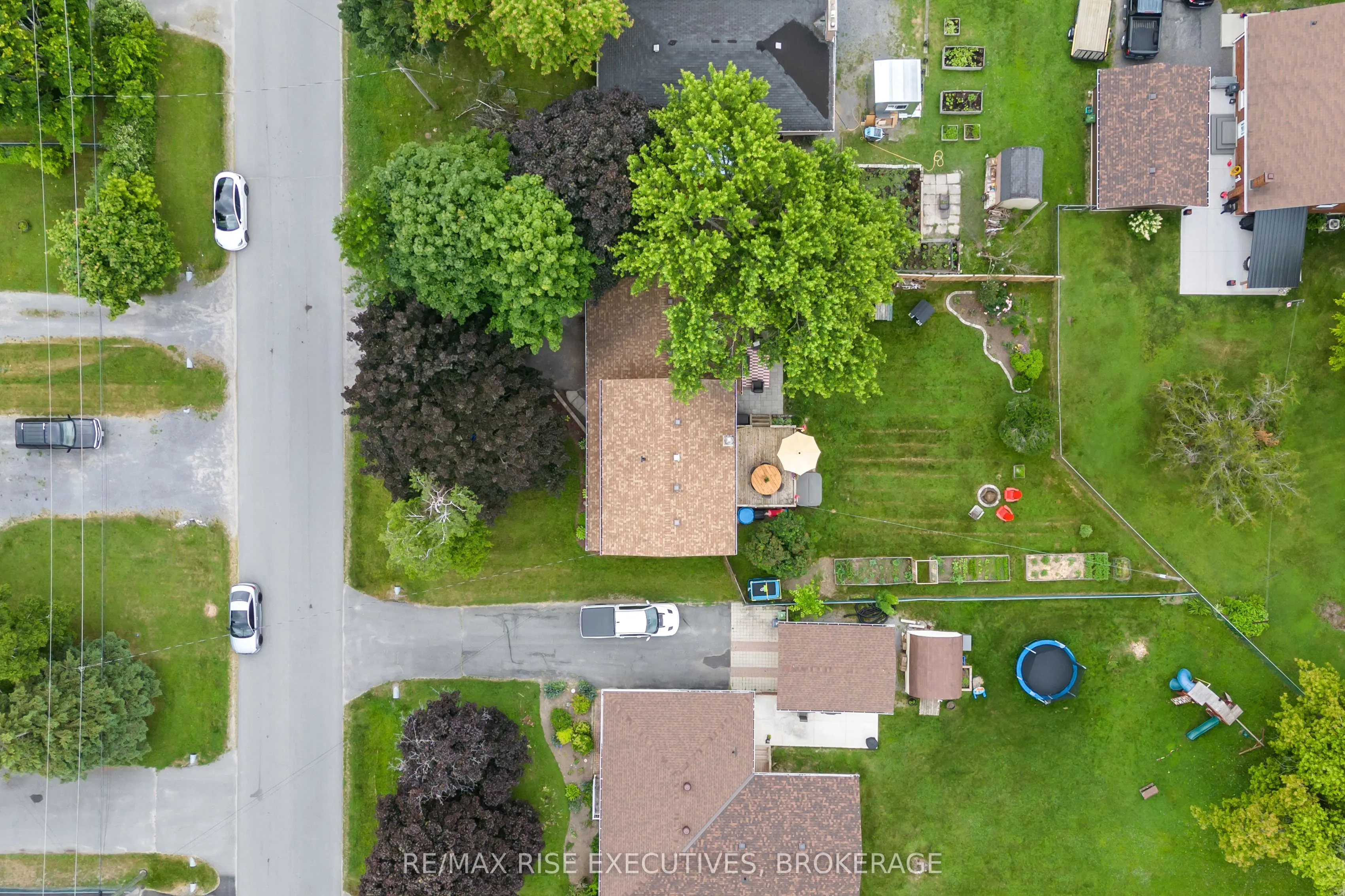 1267 Leyton Avenue