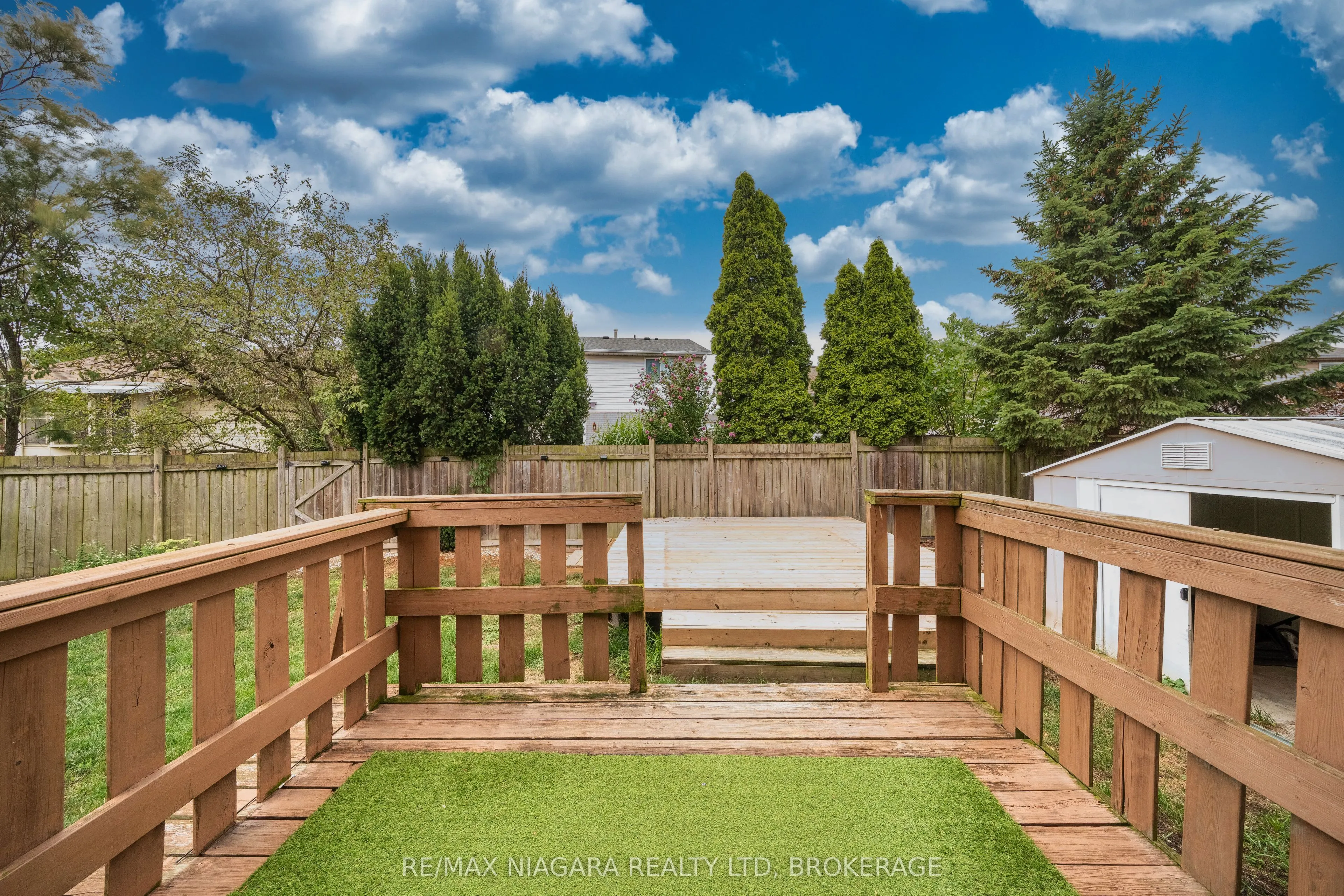 36 BAXTER Crescent