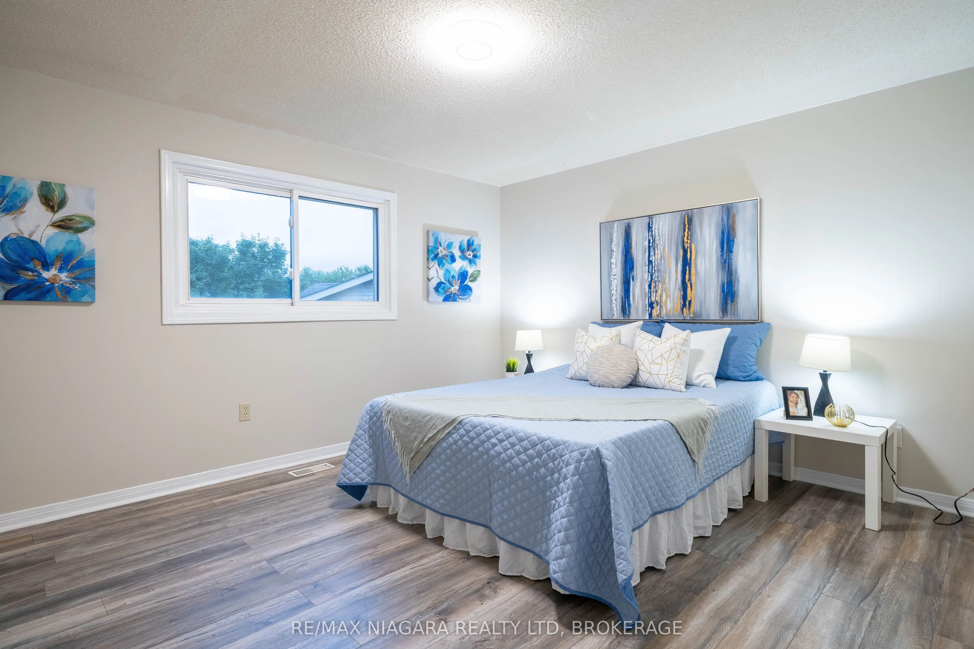 36 BAXTER Crescent