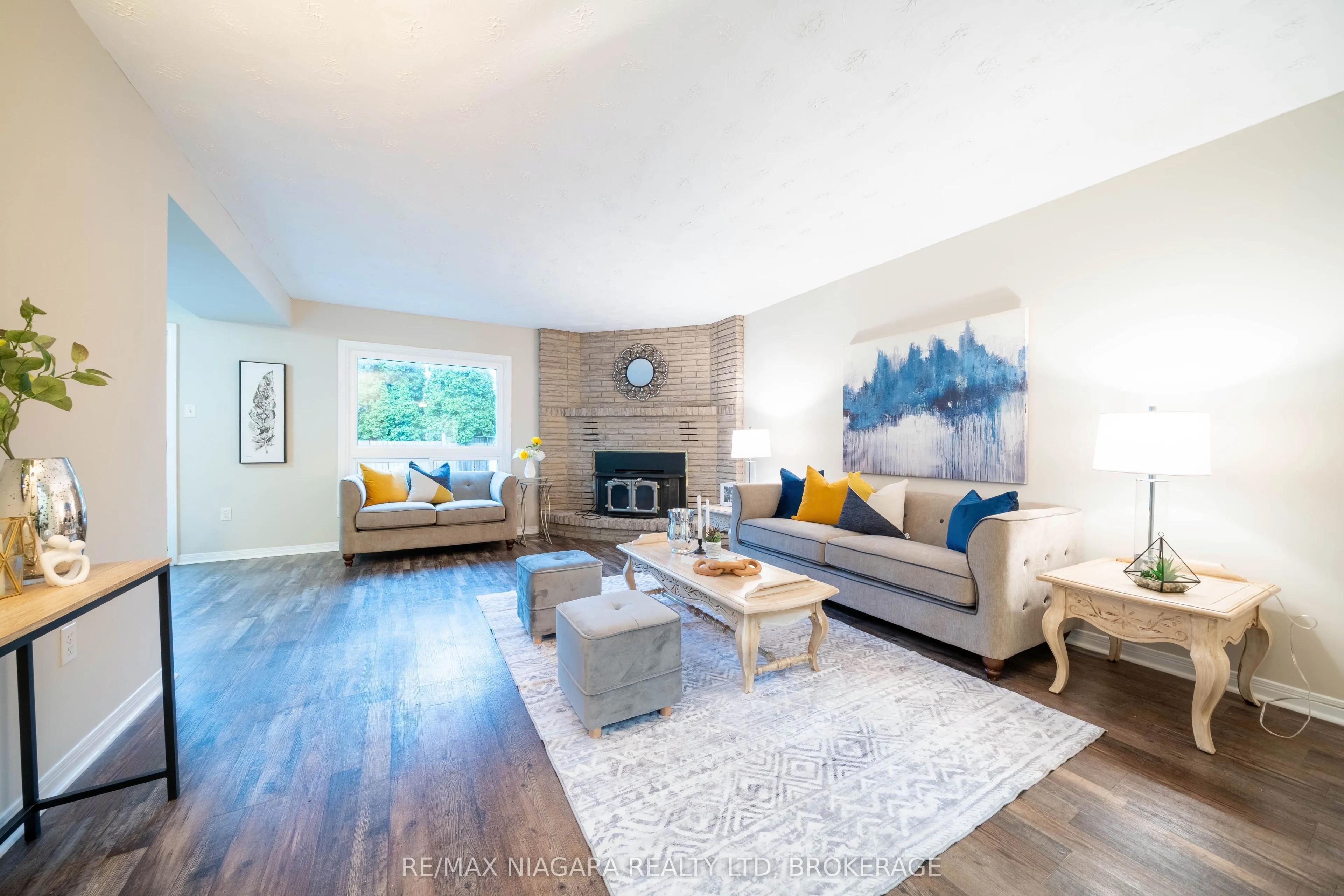 36 BAXTER Crescent