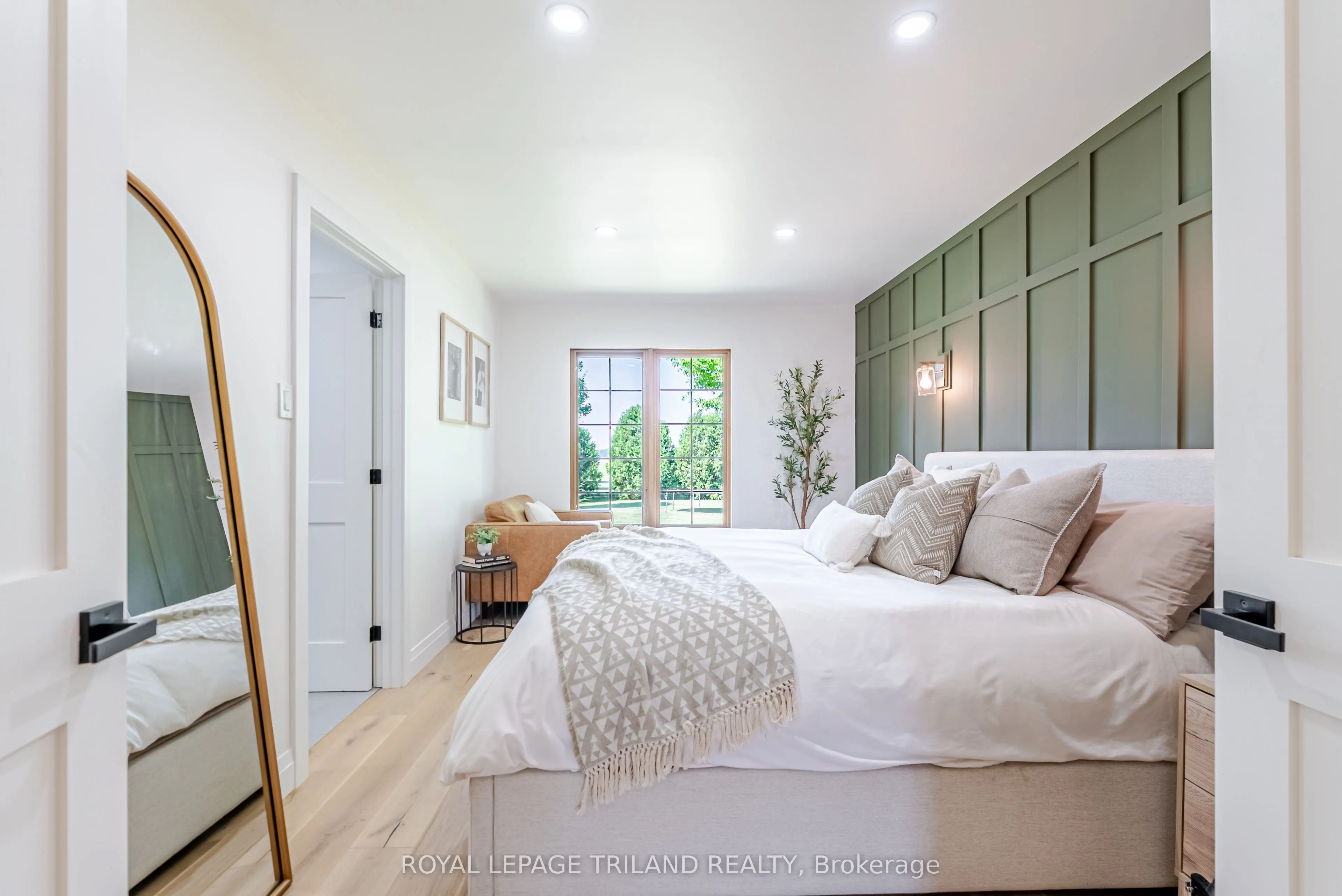 3921 Elgin Road