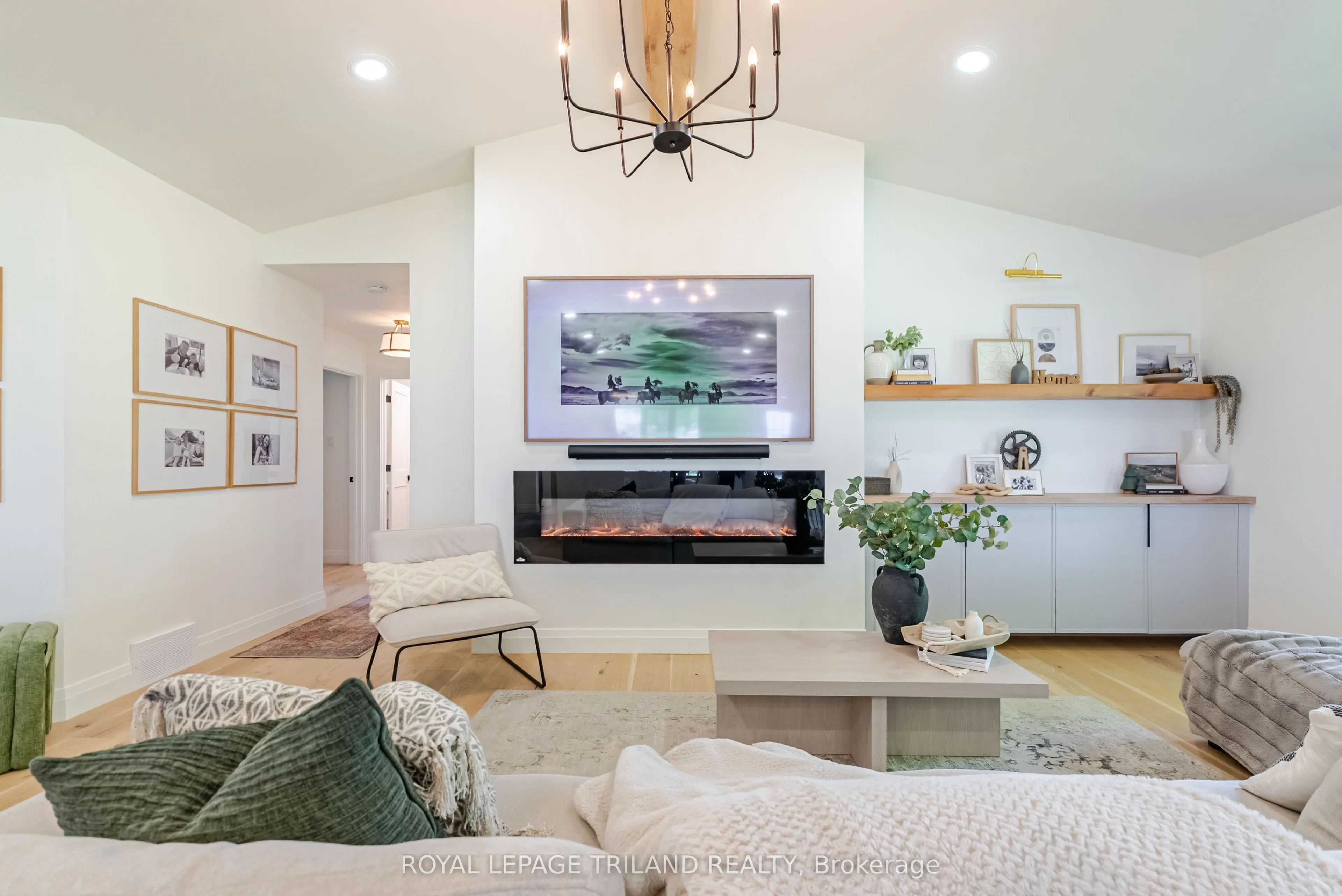 3921 Elgin Road