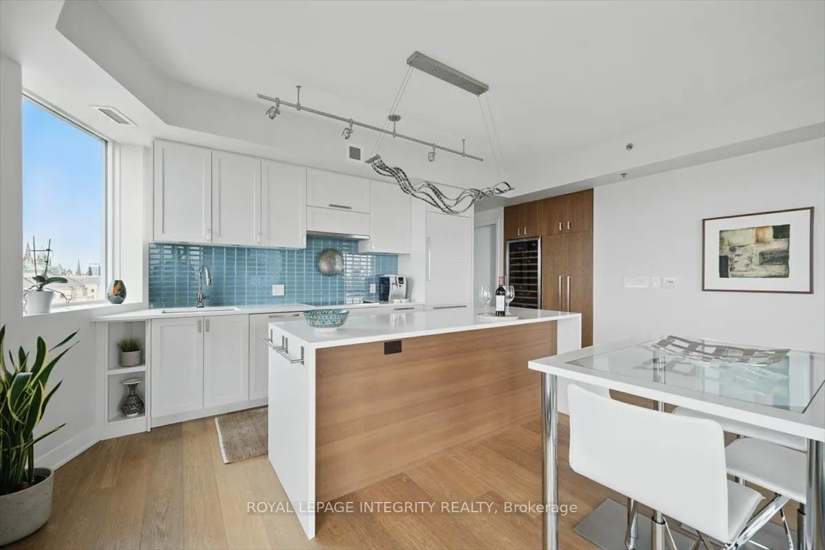 428 Sparks Street, #1006