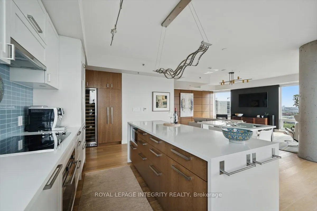 428 Sparks Street, #1006