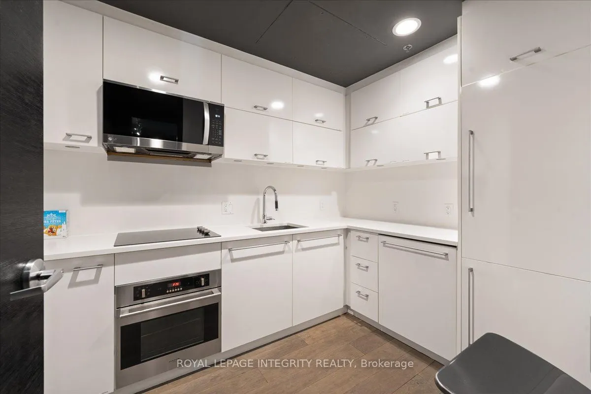428 Sparks Street, #1006