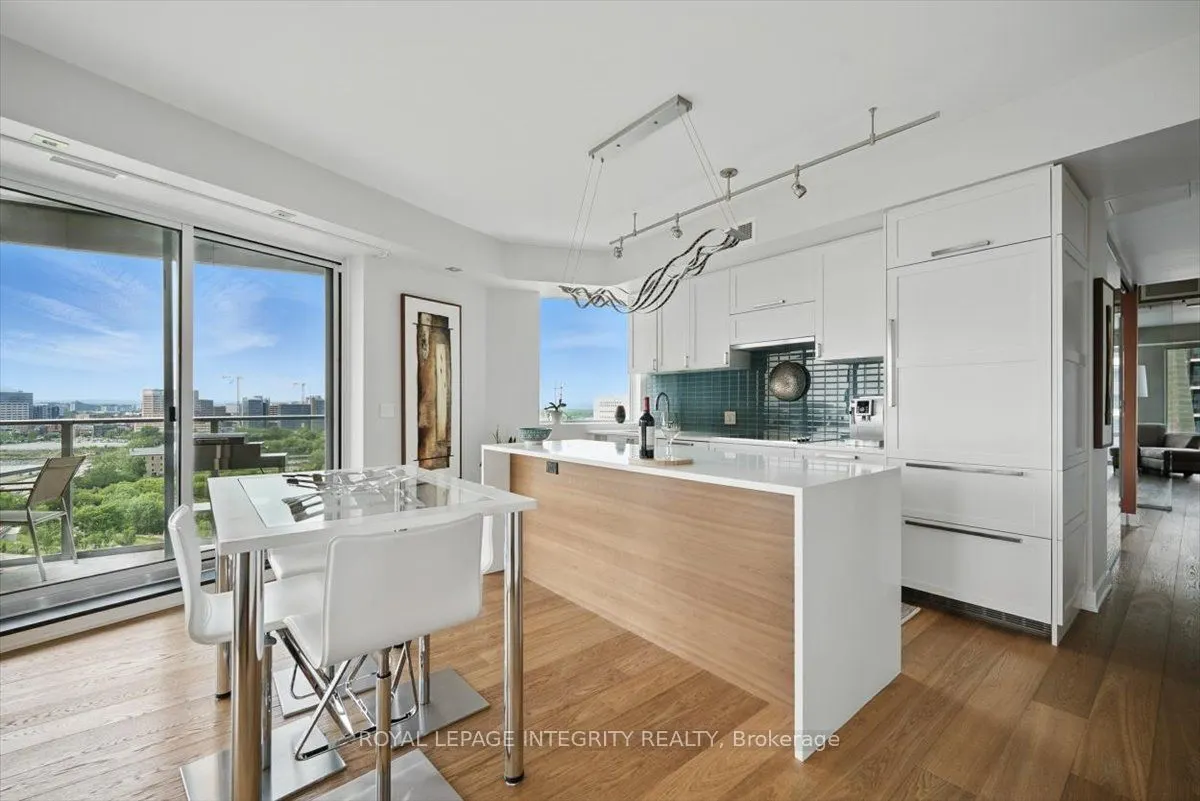 428 Sparks Street, #1006