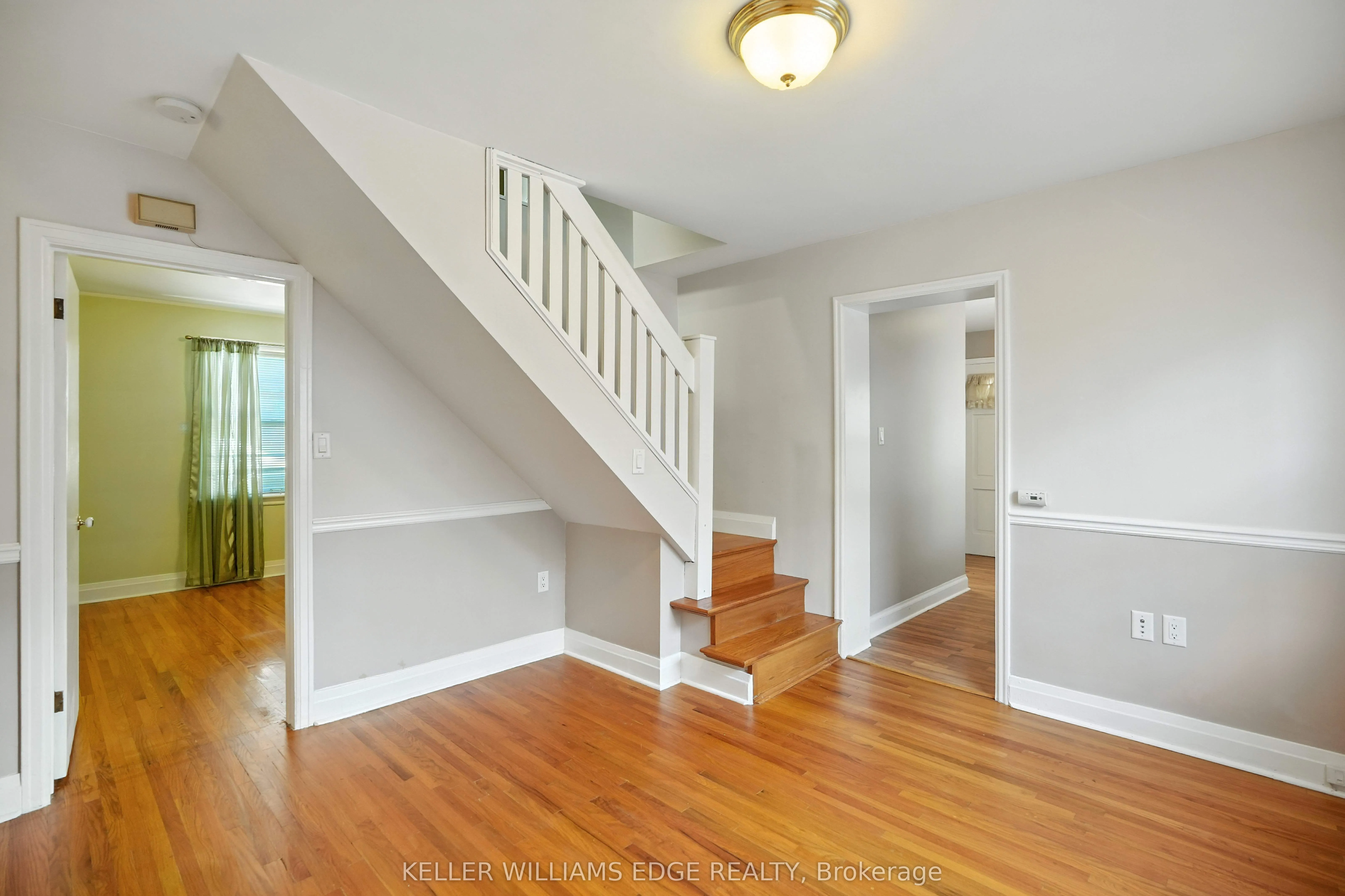 127 Garside Avenue S