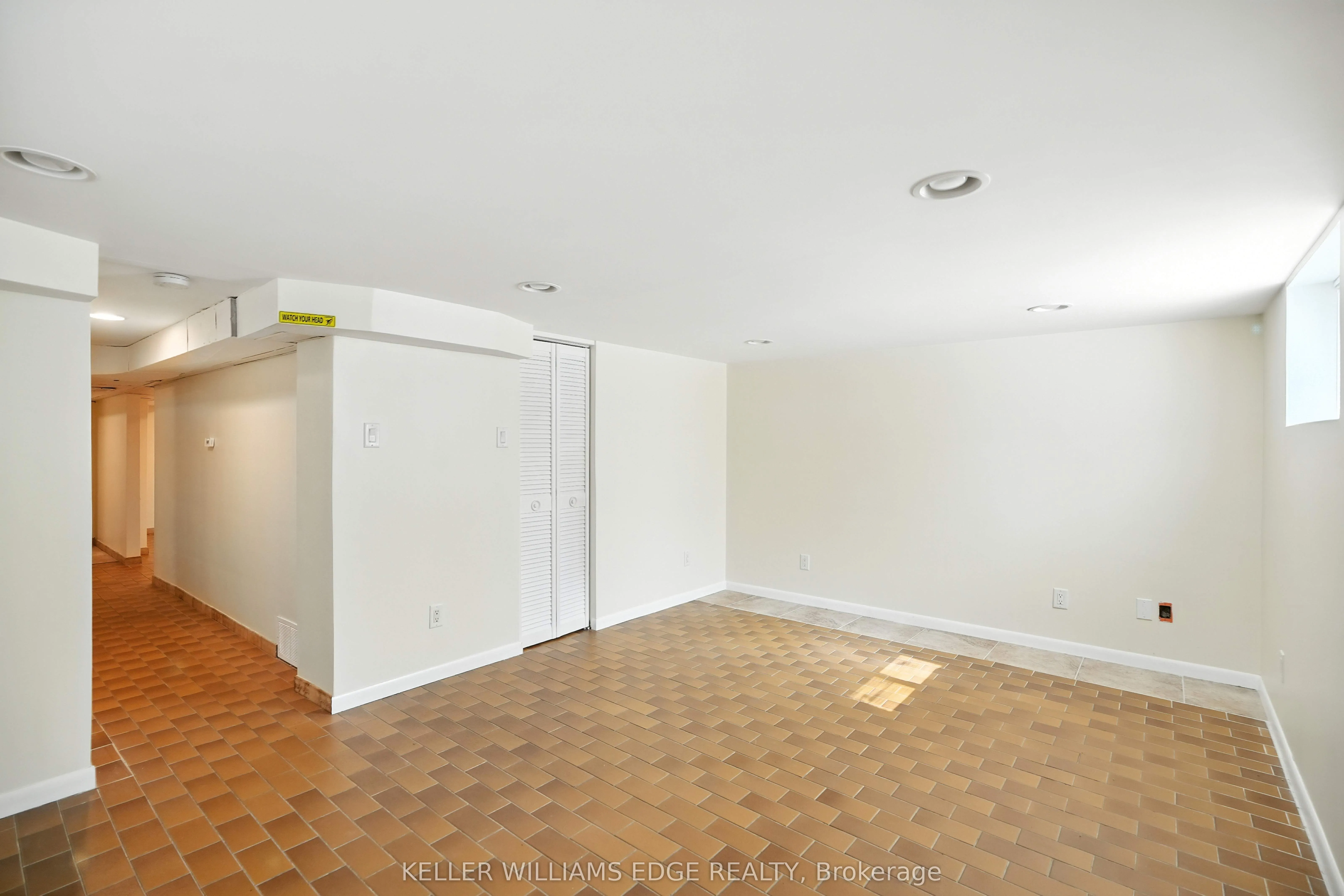 127 Garside Avenue S