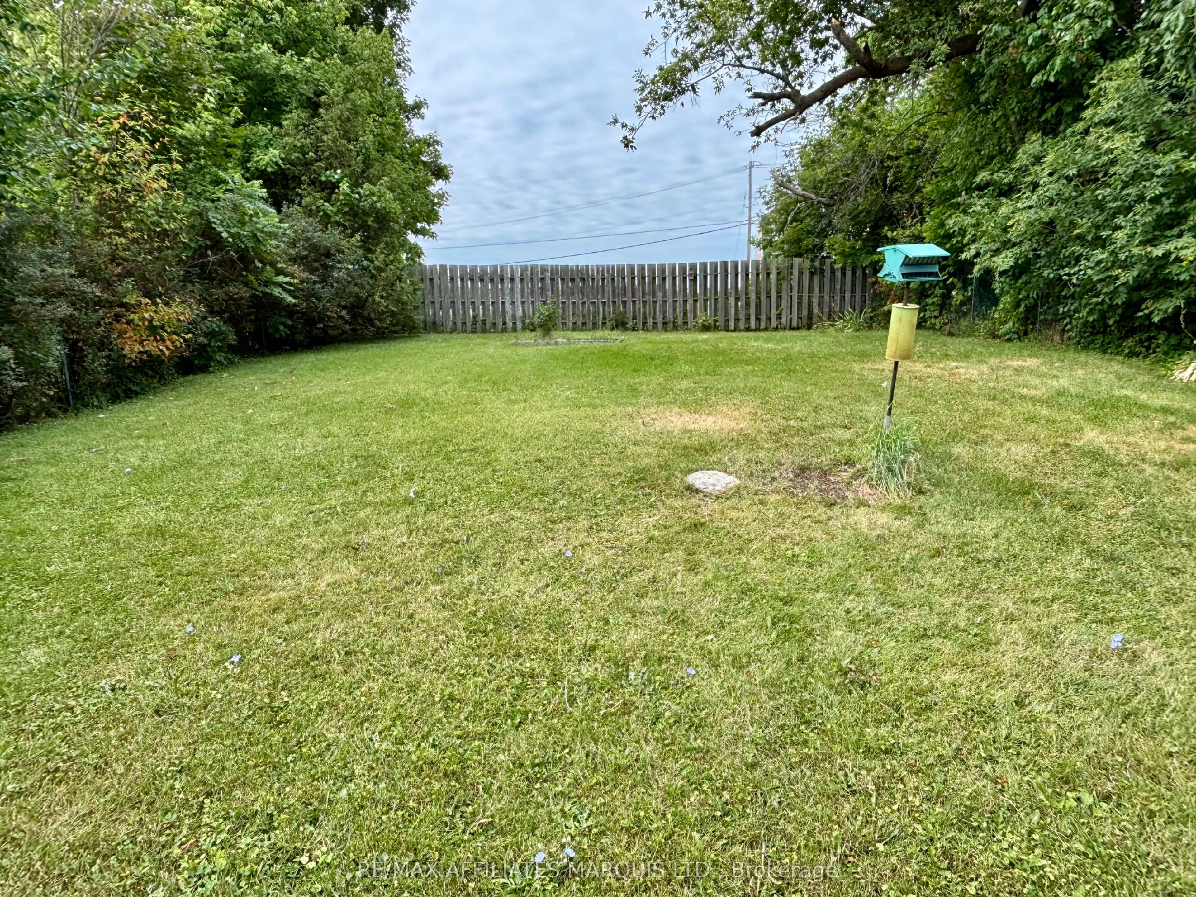 452 Dominion St Street S