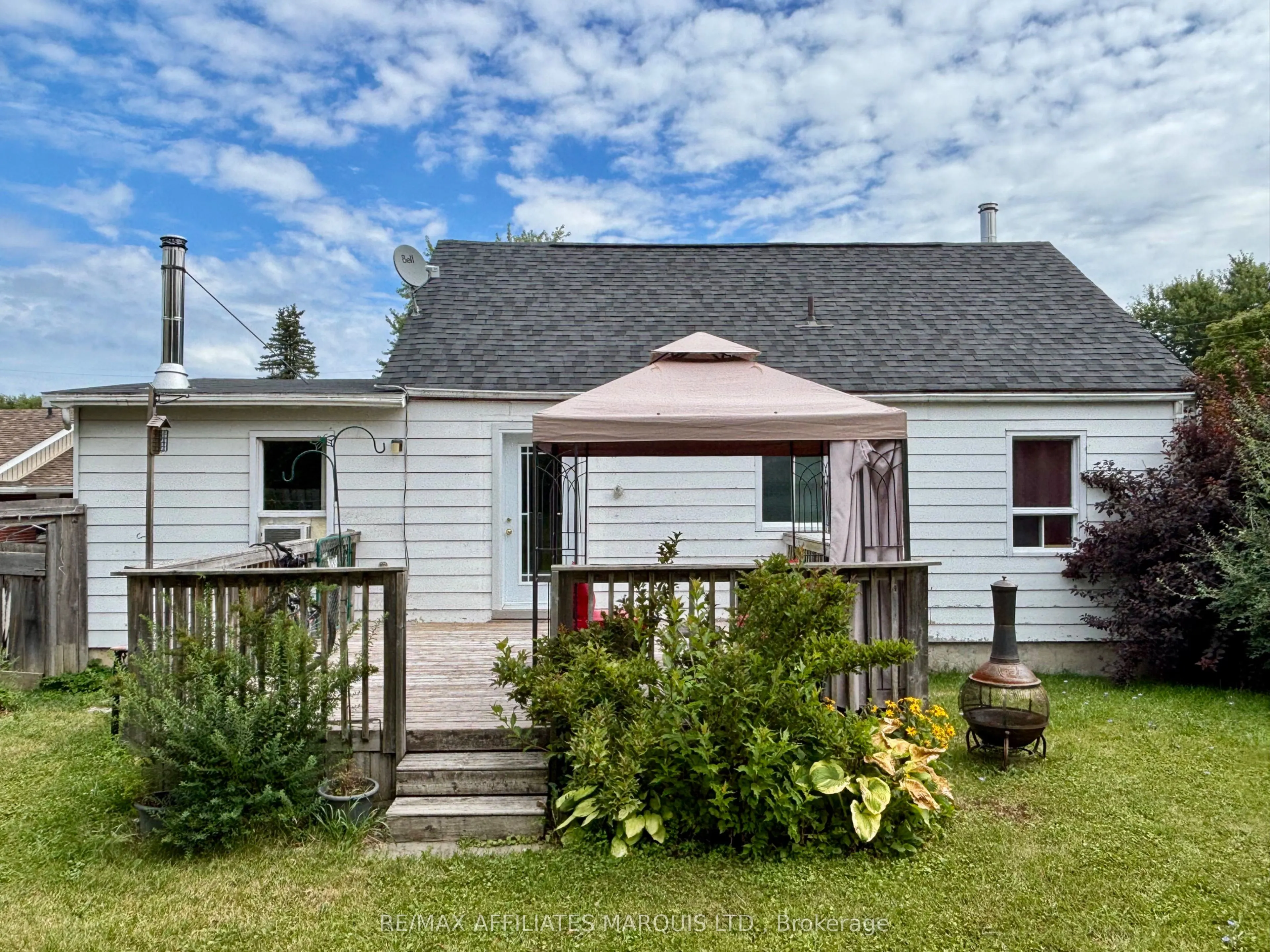 452 Dominion St Street S