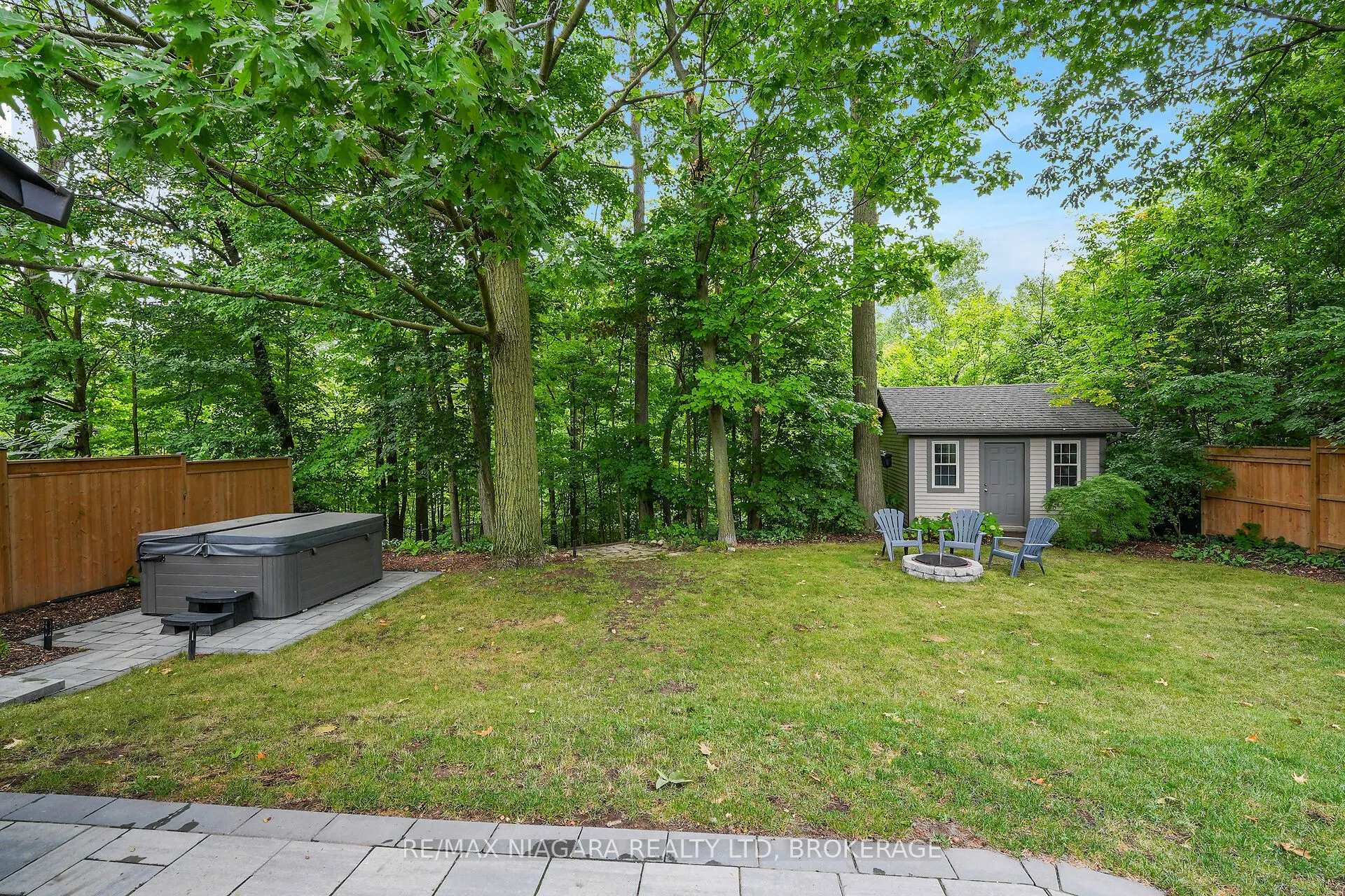 77 Alexandra Boulevard W