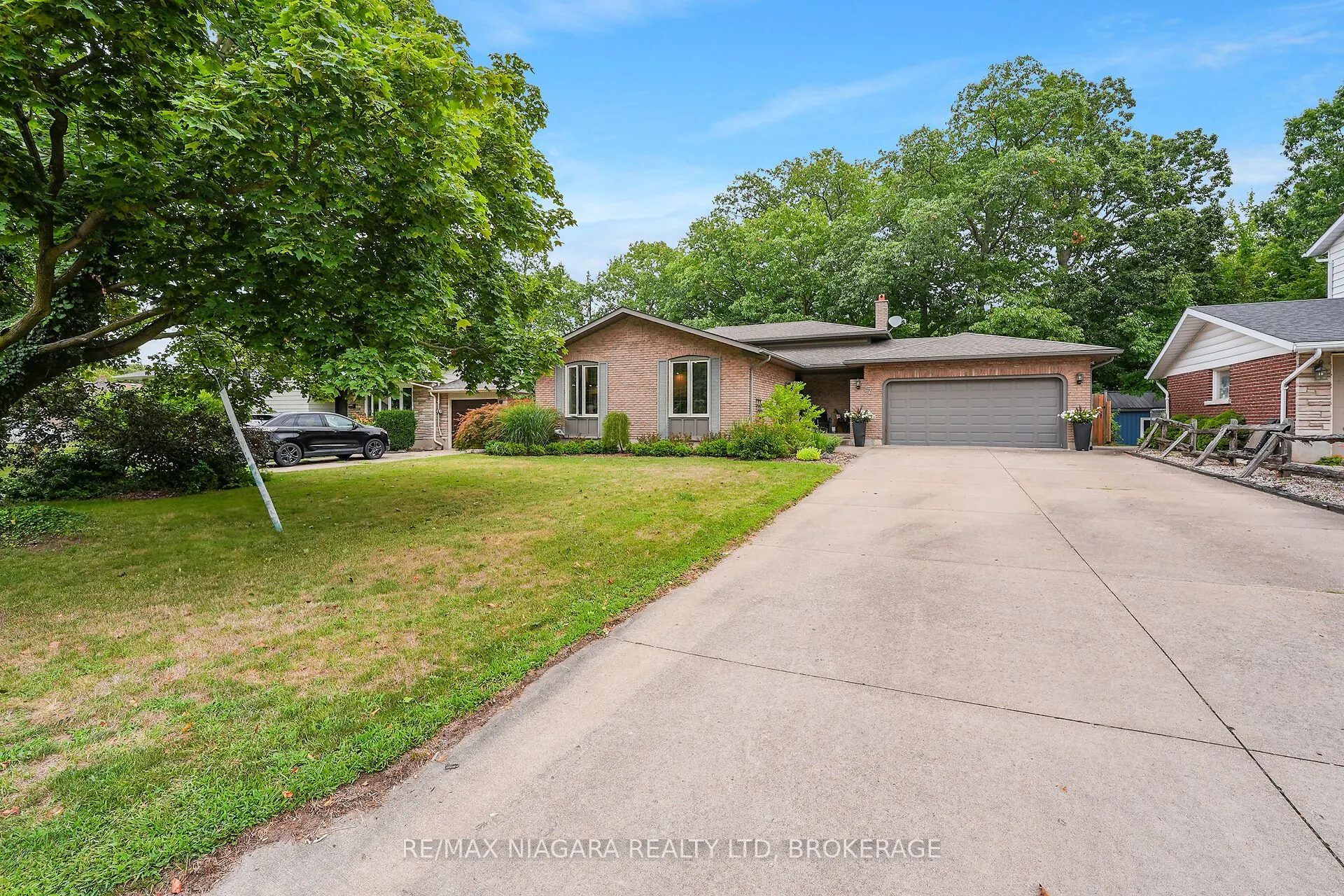 77 Alexandra Boulevard W