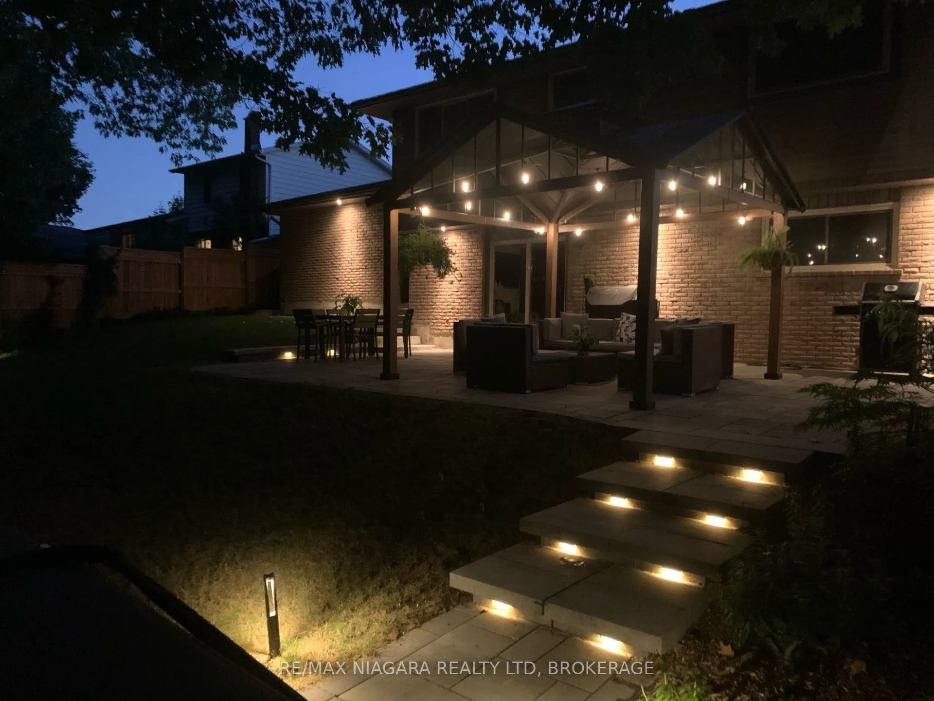 77 Alexandra Boulevard W