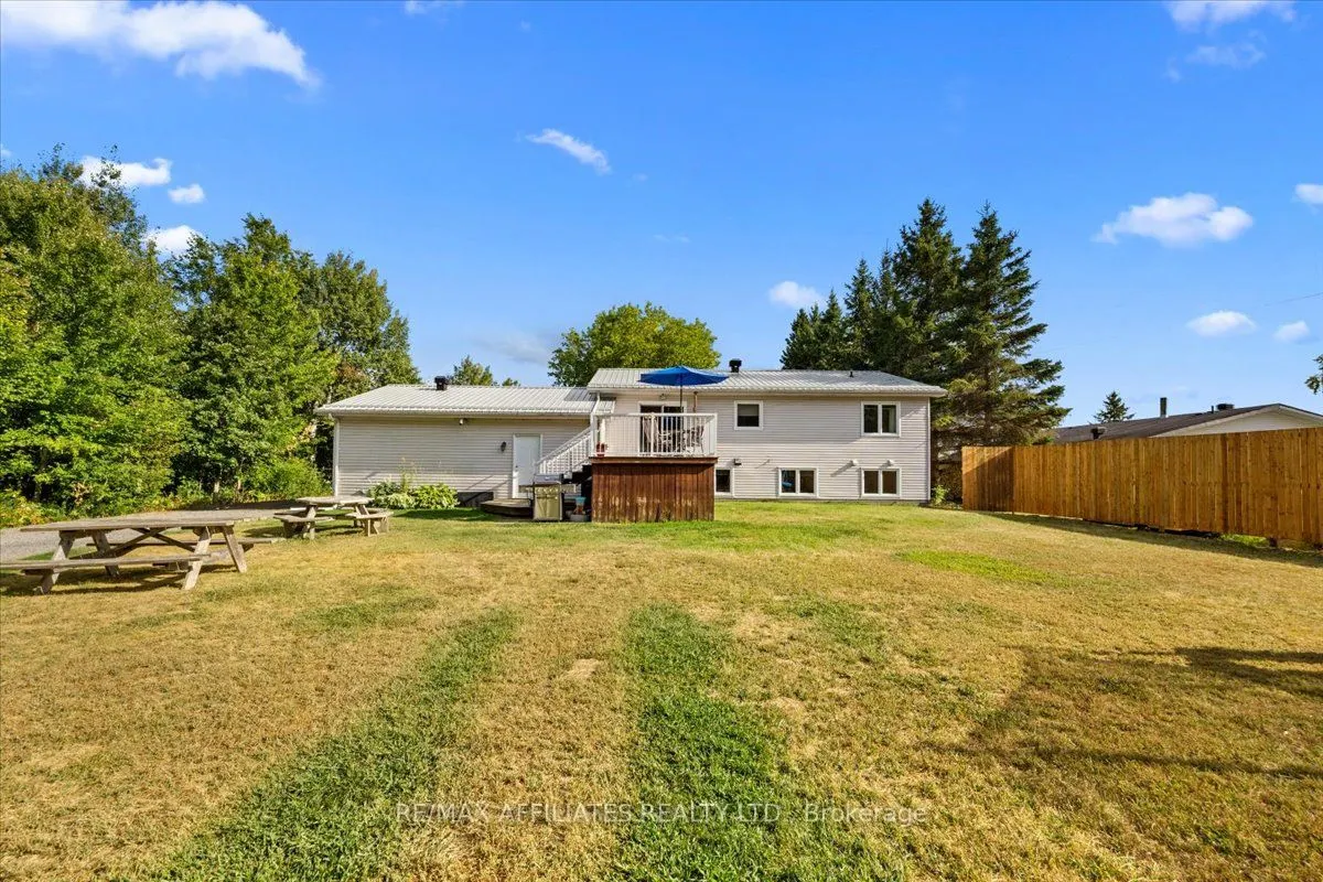 2144 Route 500 Road W