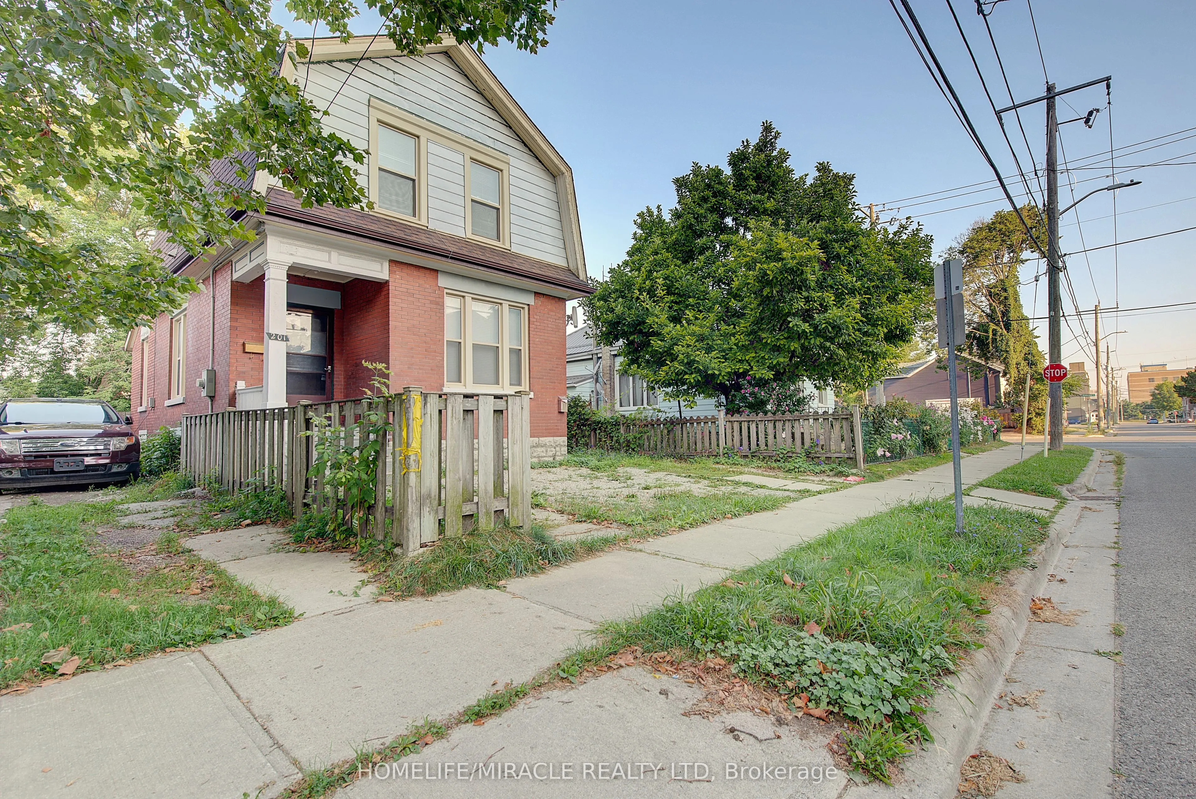 201 Clarence Street