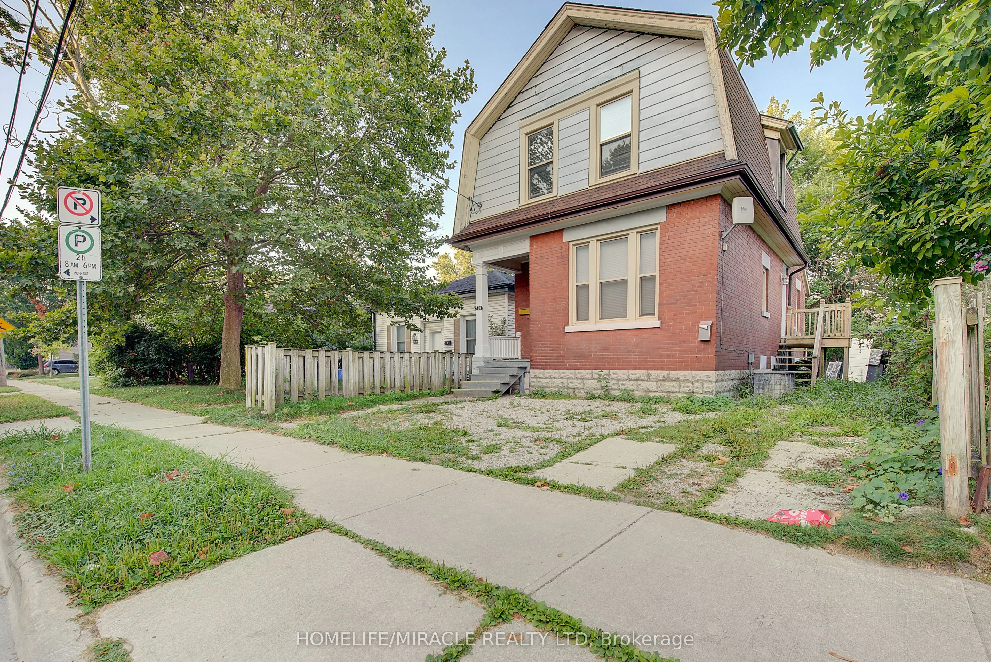 201 Clarence Street