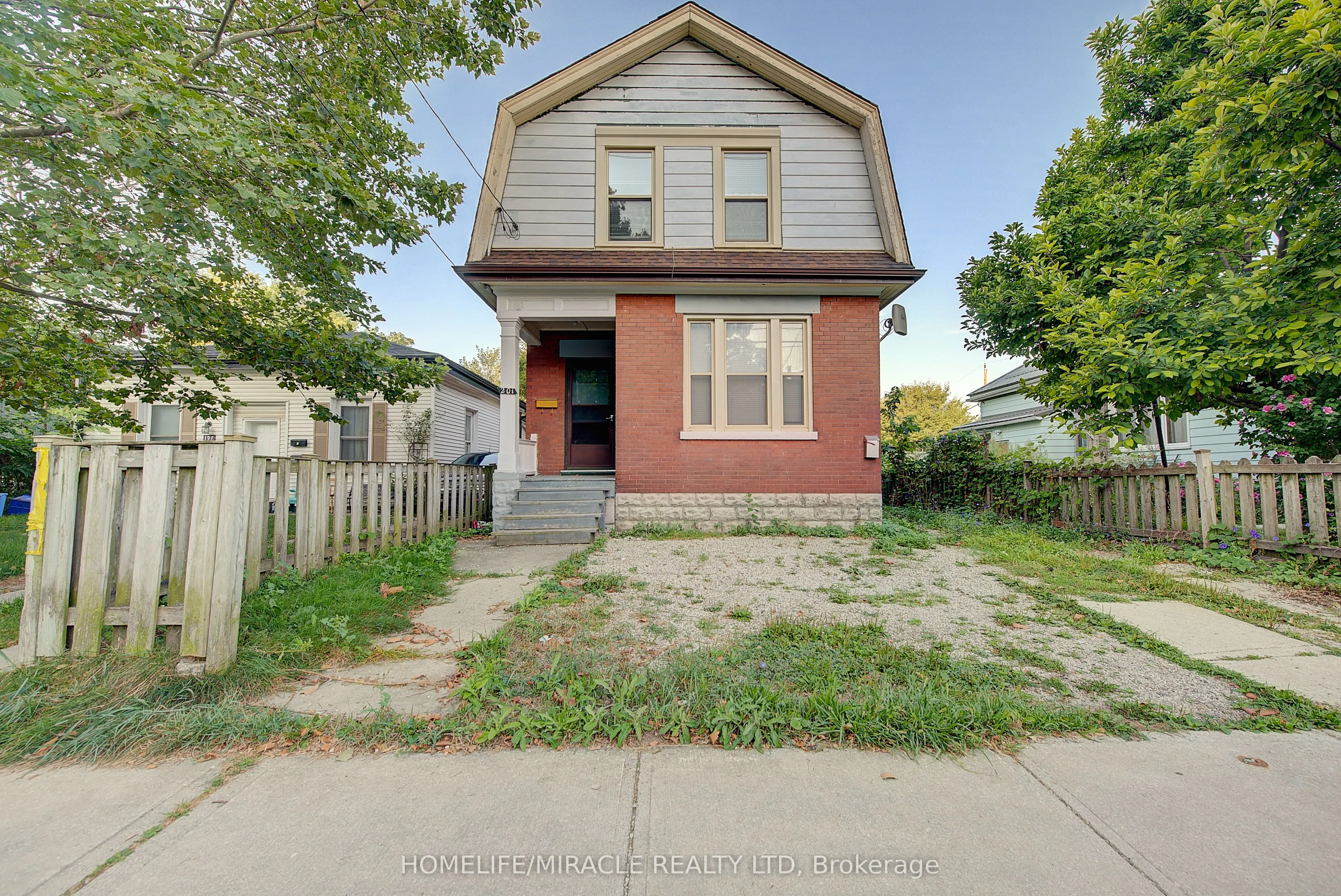 201 Clarence Street