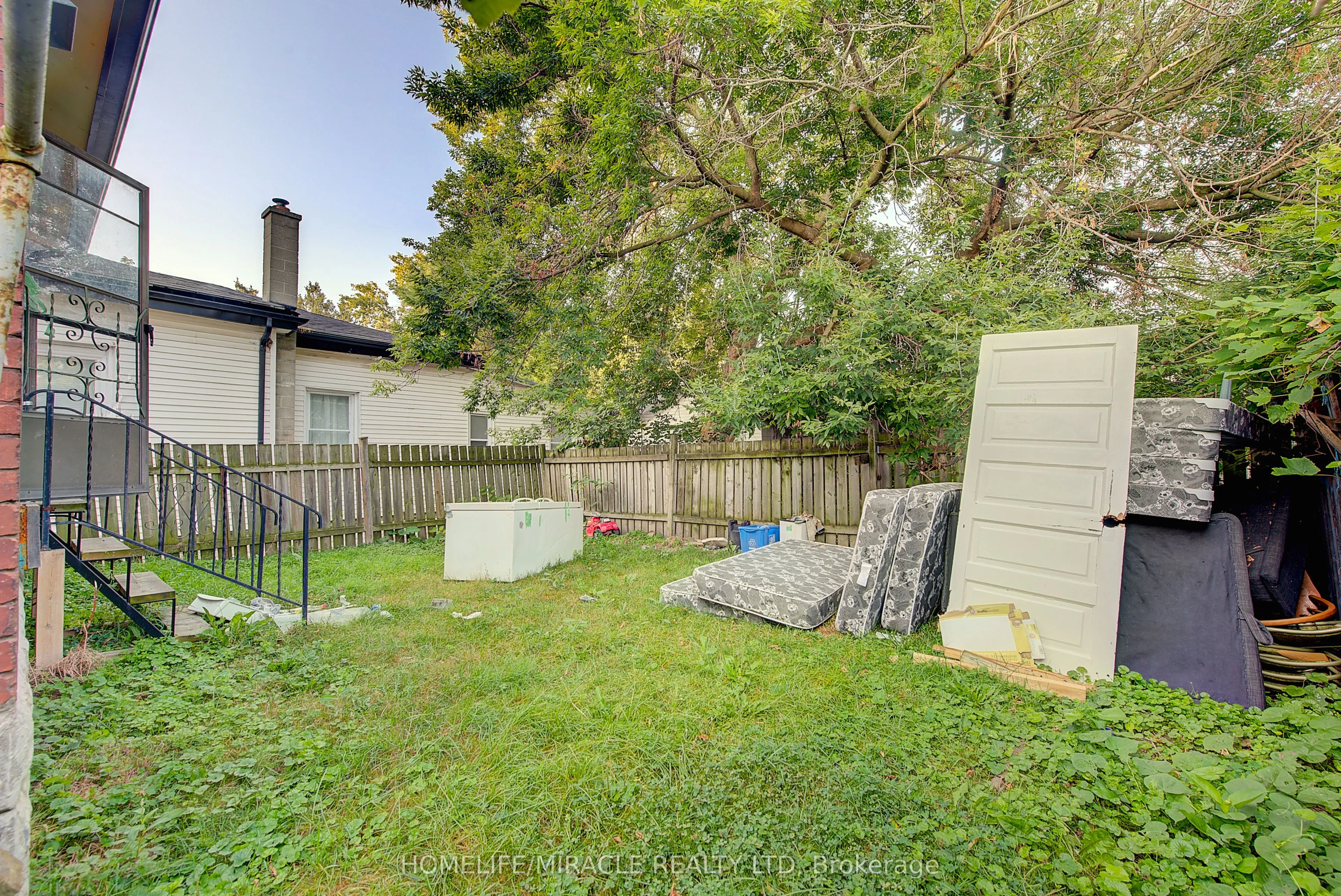 201 Clarence Street
