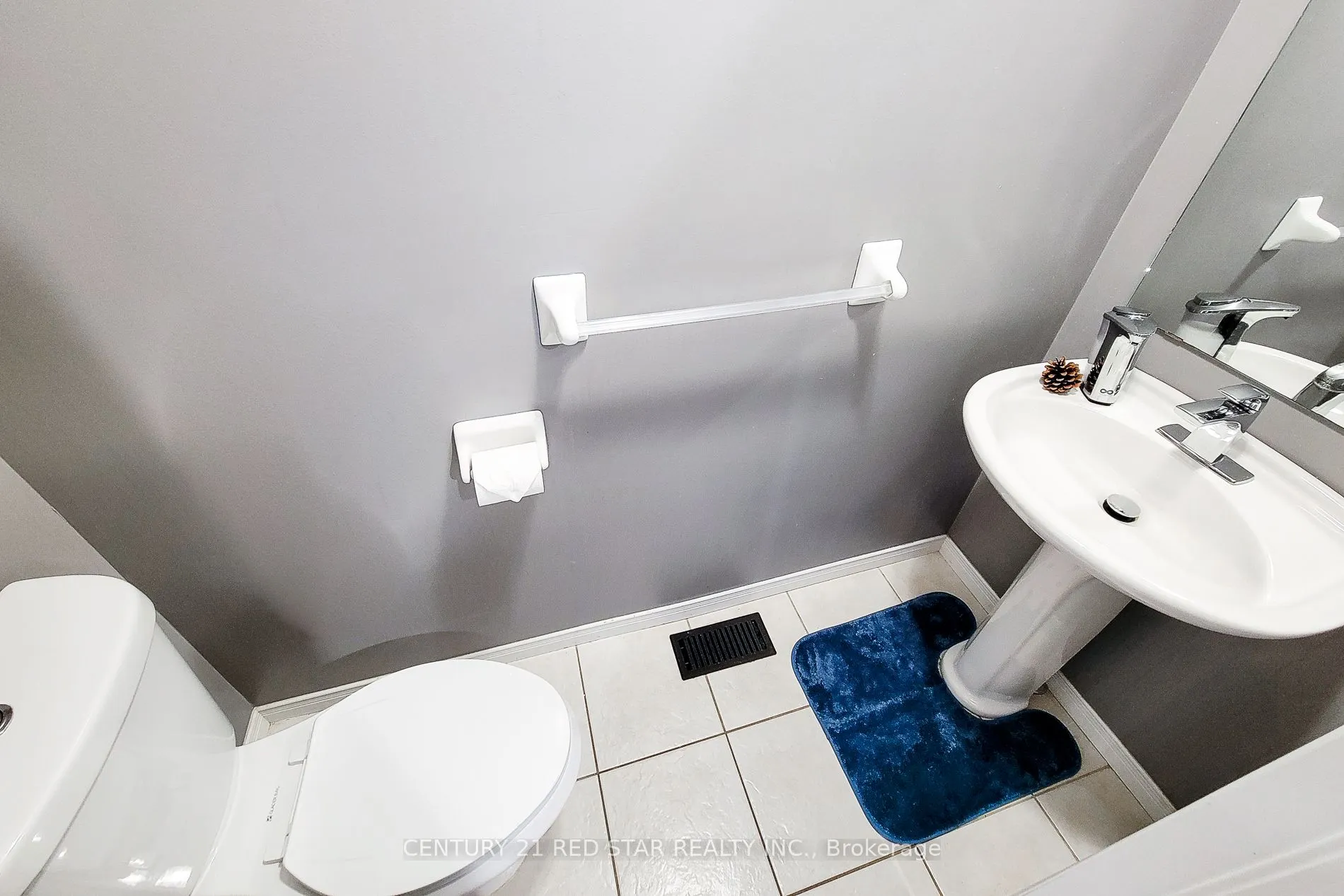 18 Cedar Street, #19