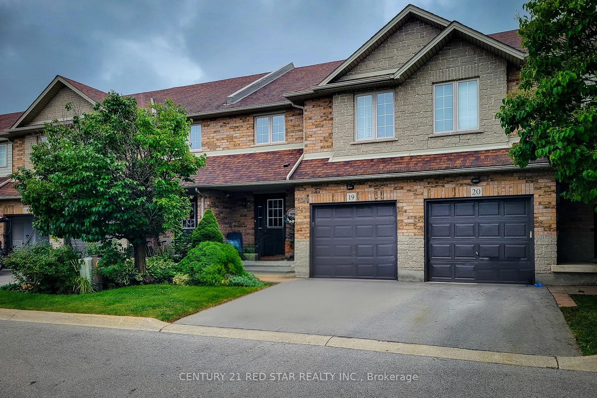 18 Cedar Street, #19