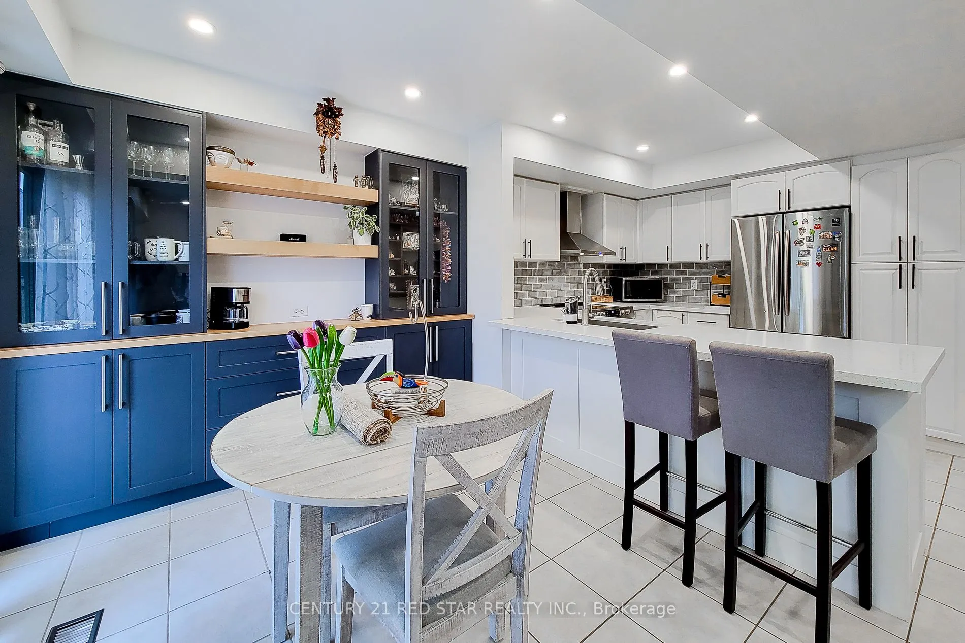 18 Cedar Street, #19