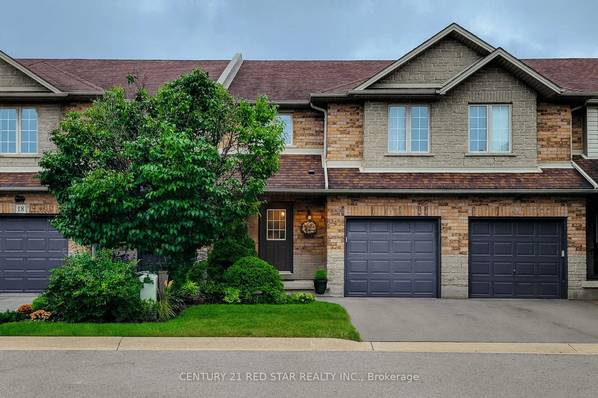 18 Cedar Street, #19